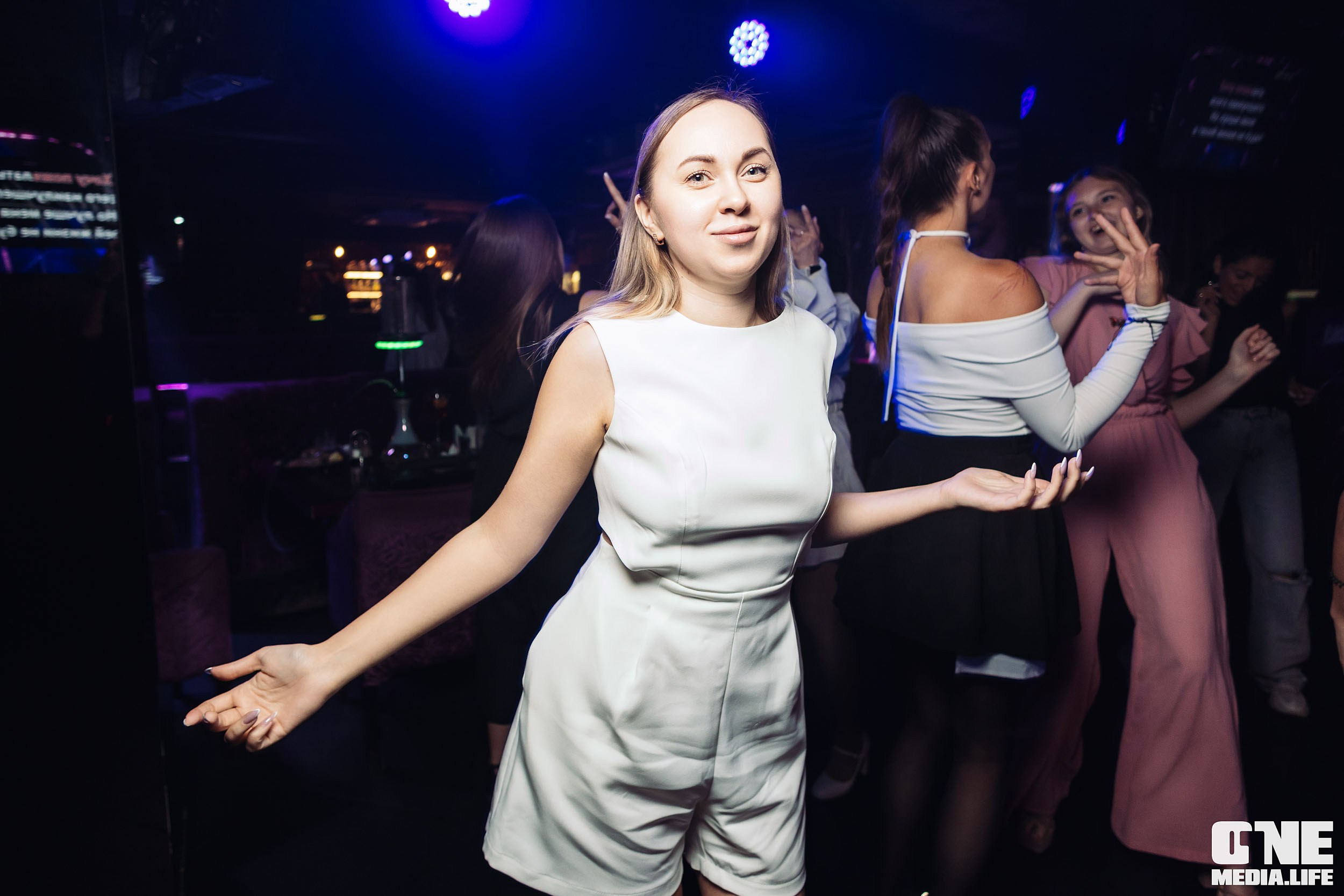 Фоторепортаж из караоке-клуба Эйфория. One Media Life: фоторепортажи, фотоотчеты с мероприятий и заведений