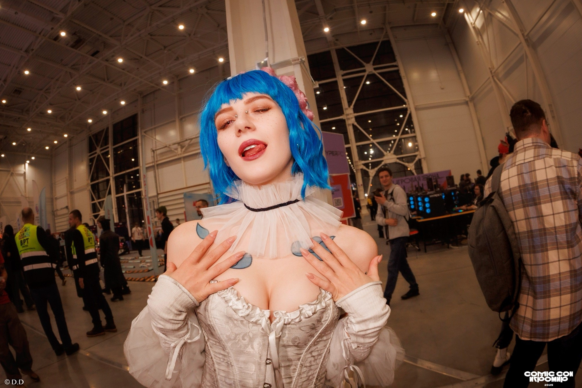 Comic Con Игромир 2025. Различные мероприятия и просто фотографии людей