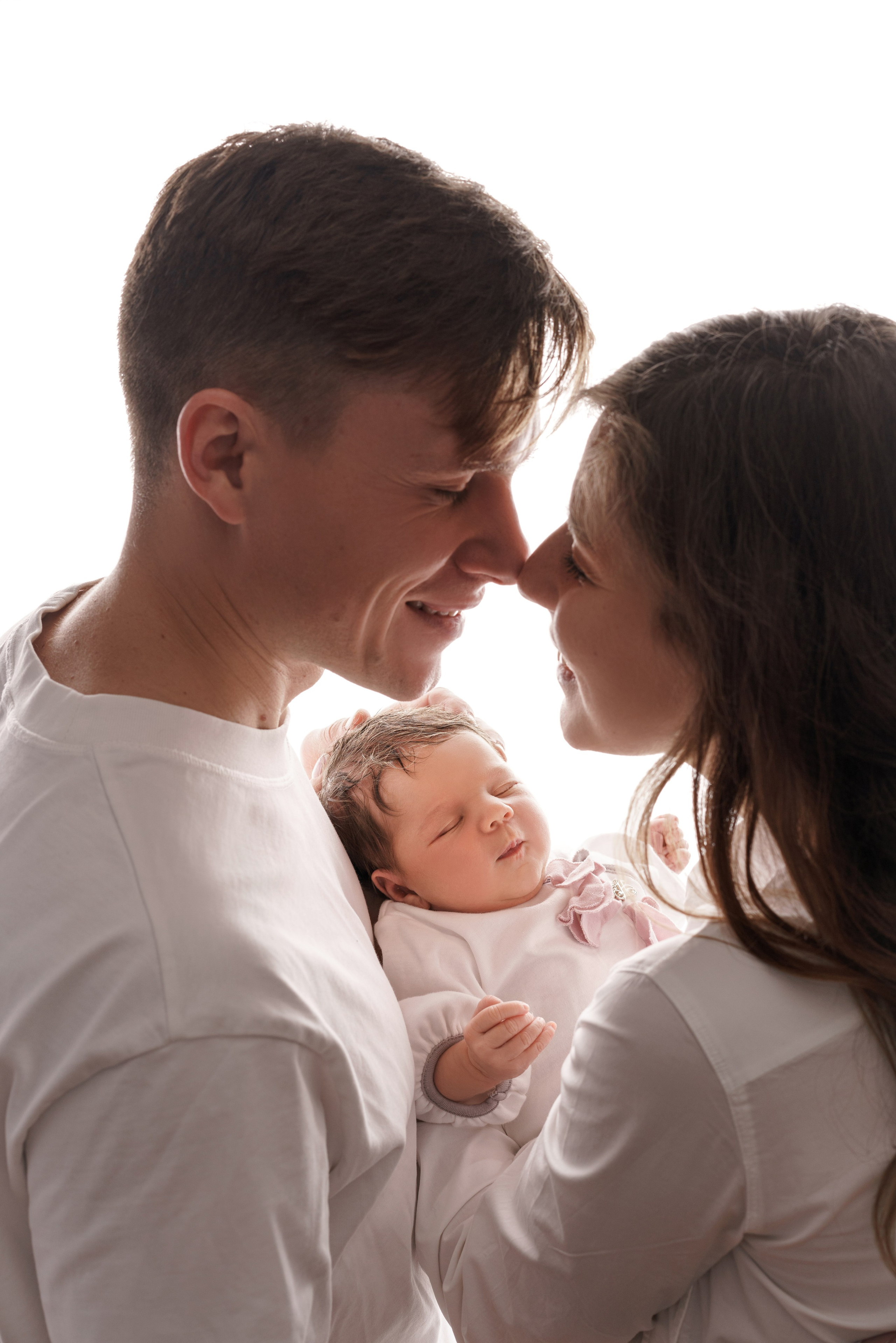 Семейные фотосессии с новорожденными | Трогательные кадры малышей и их близких в Москве и МО. Фотосессия новорожденных в Москве и Московской области | Профессиональный фотограф newborn — Татьяна Иванова