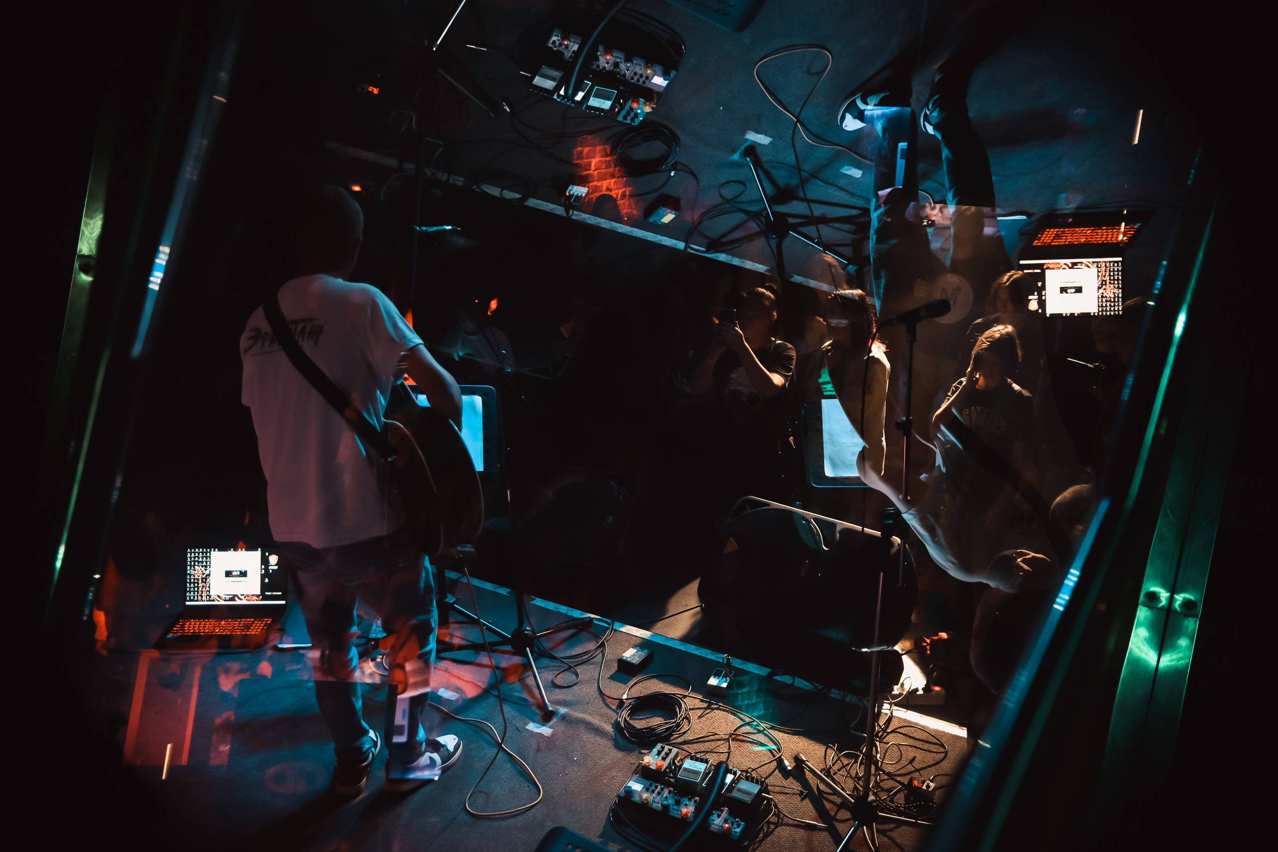 Александр Князев, Концерт памяти В.Цоя, 16.08.2025, Эрмитаж. Фотограф Регина Крикунова г. Красноярск