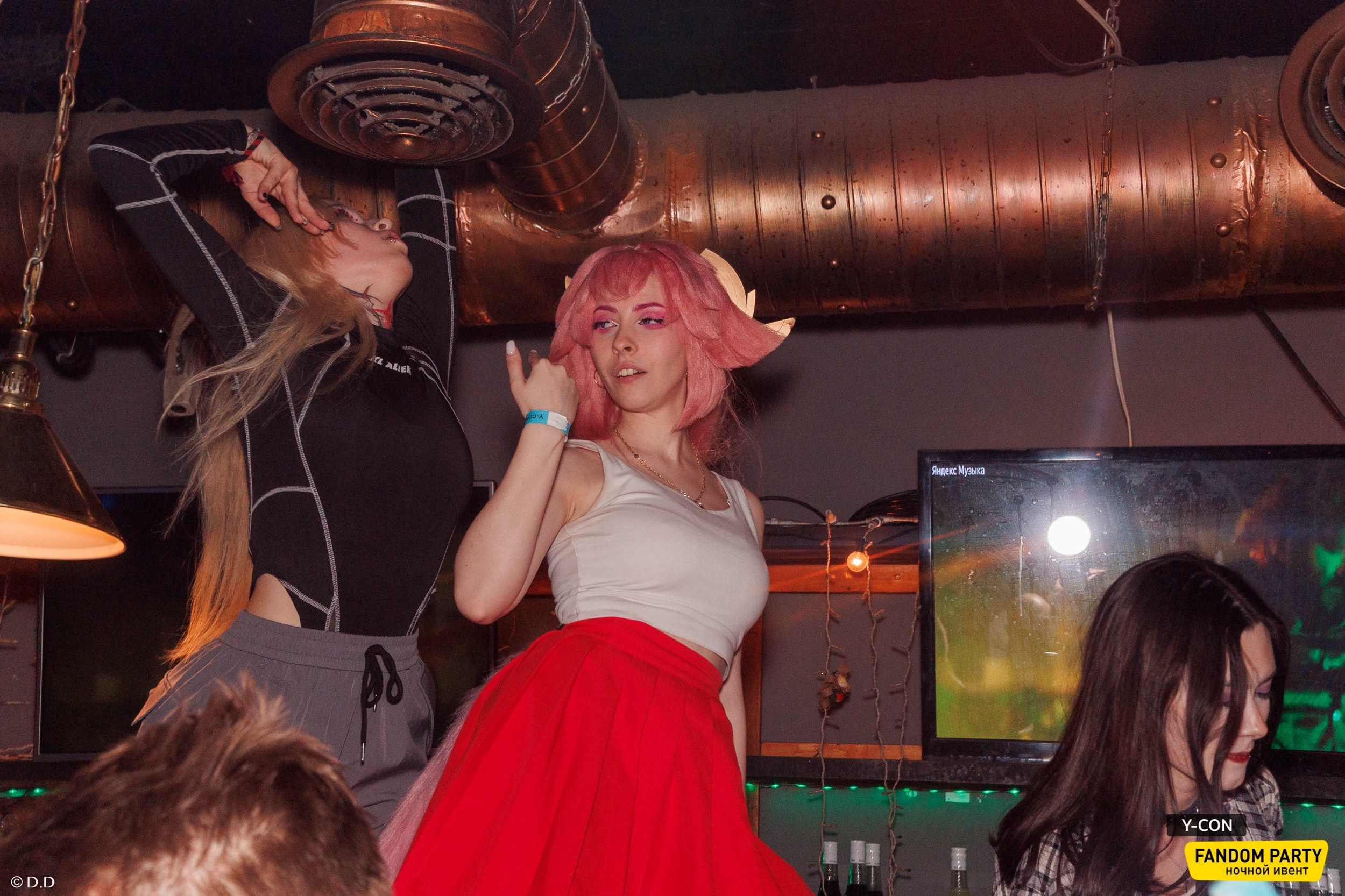 Fandom Party 18+ в Live Star Club 2025. Различные мероприятия и просто фотографии людей