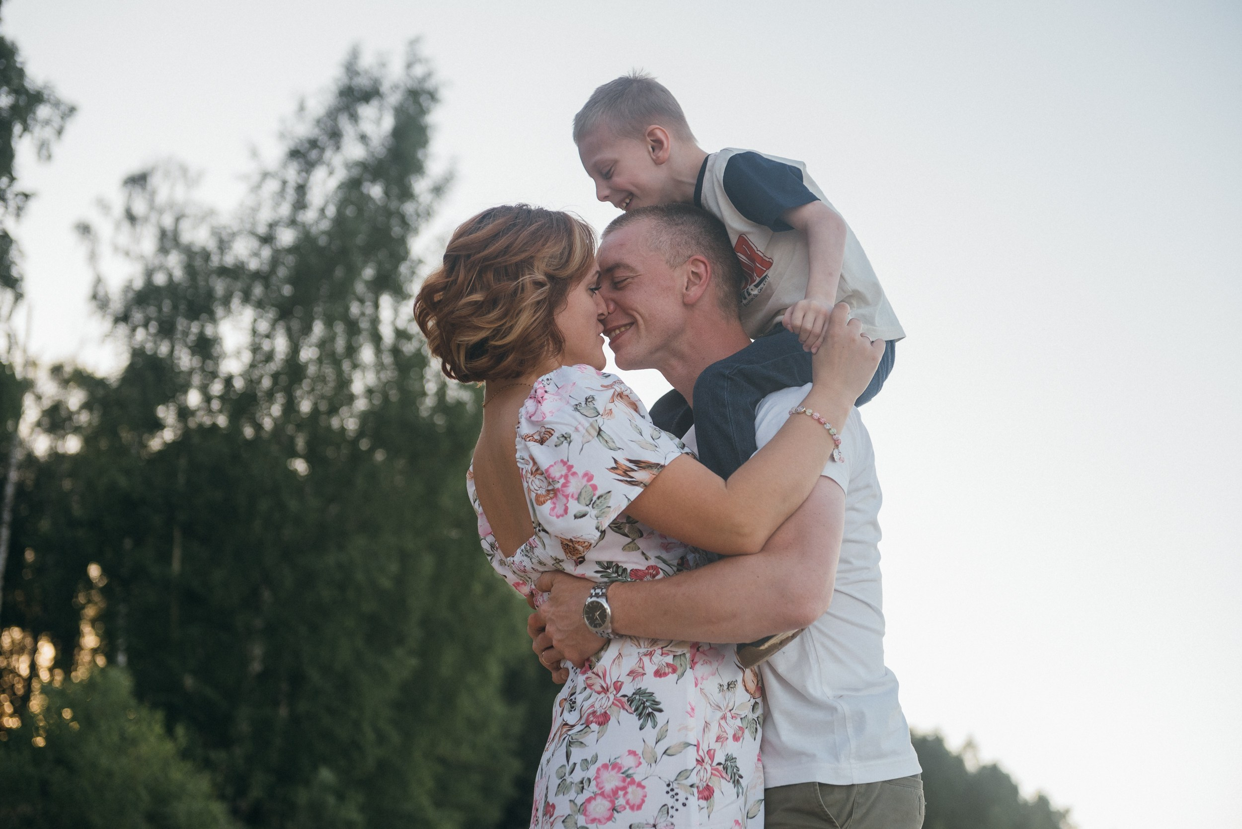 Семейная фотосессия на закате. Семейный фотограф на крещение, венчание в Иваново Галина Скурихина