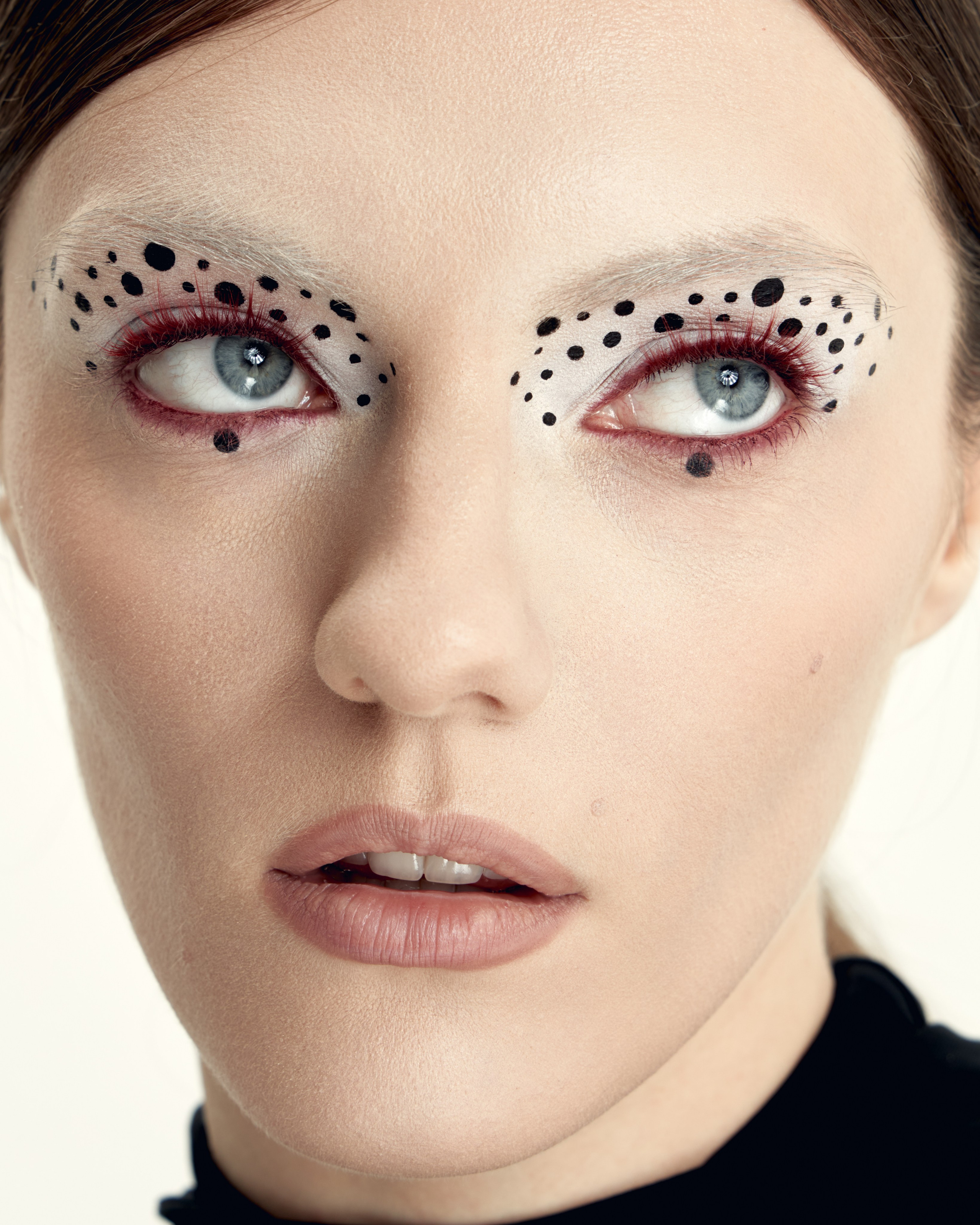 BEAUTY. Фотограф для брендов из Санкт-Петербурга Элина Каспаравичюс