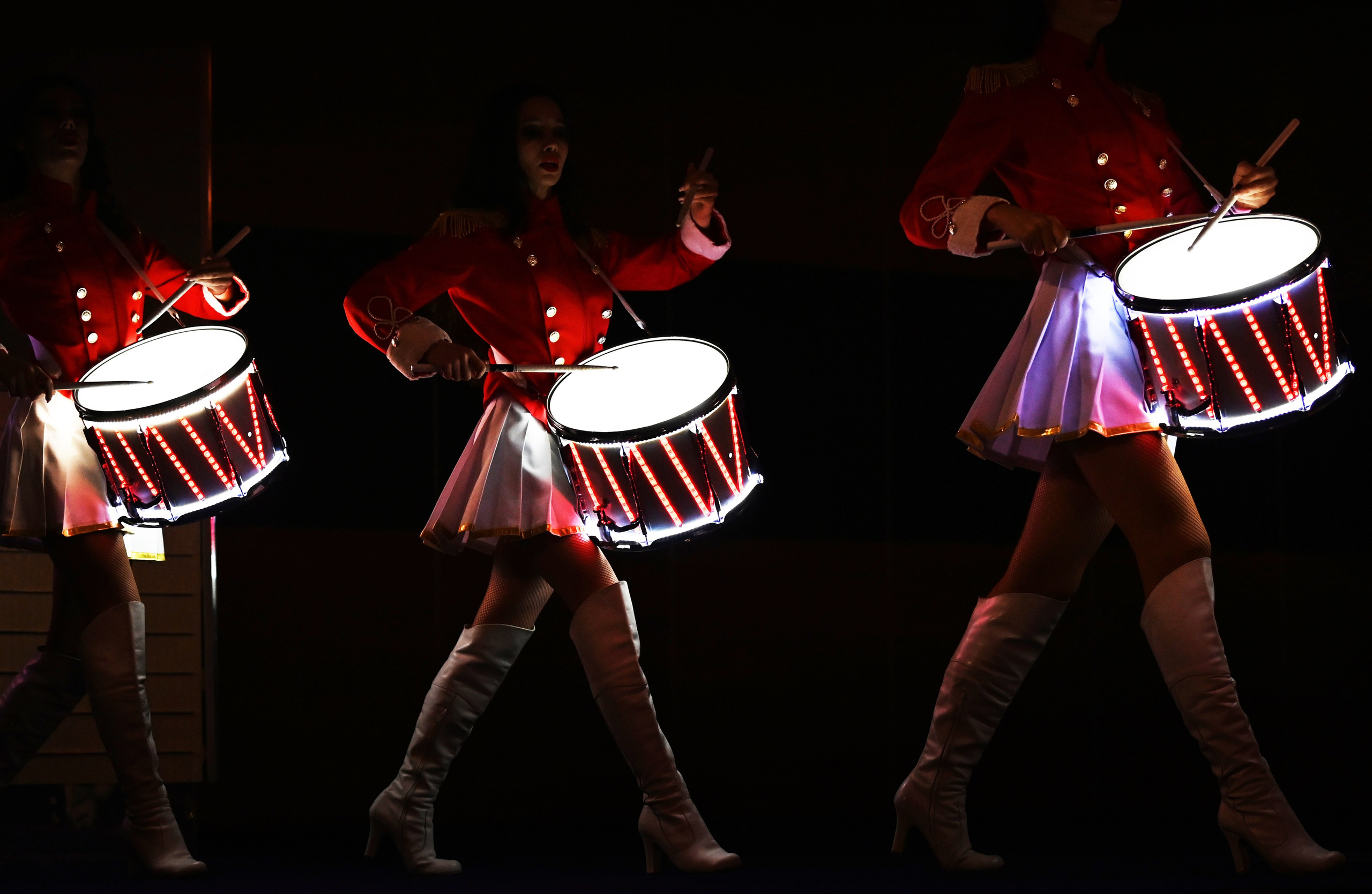 ART | FASHION | PODIUMS |SHOW