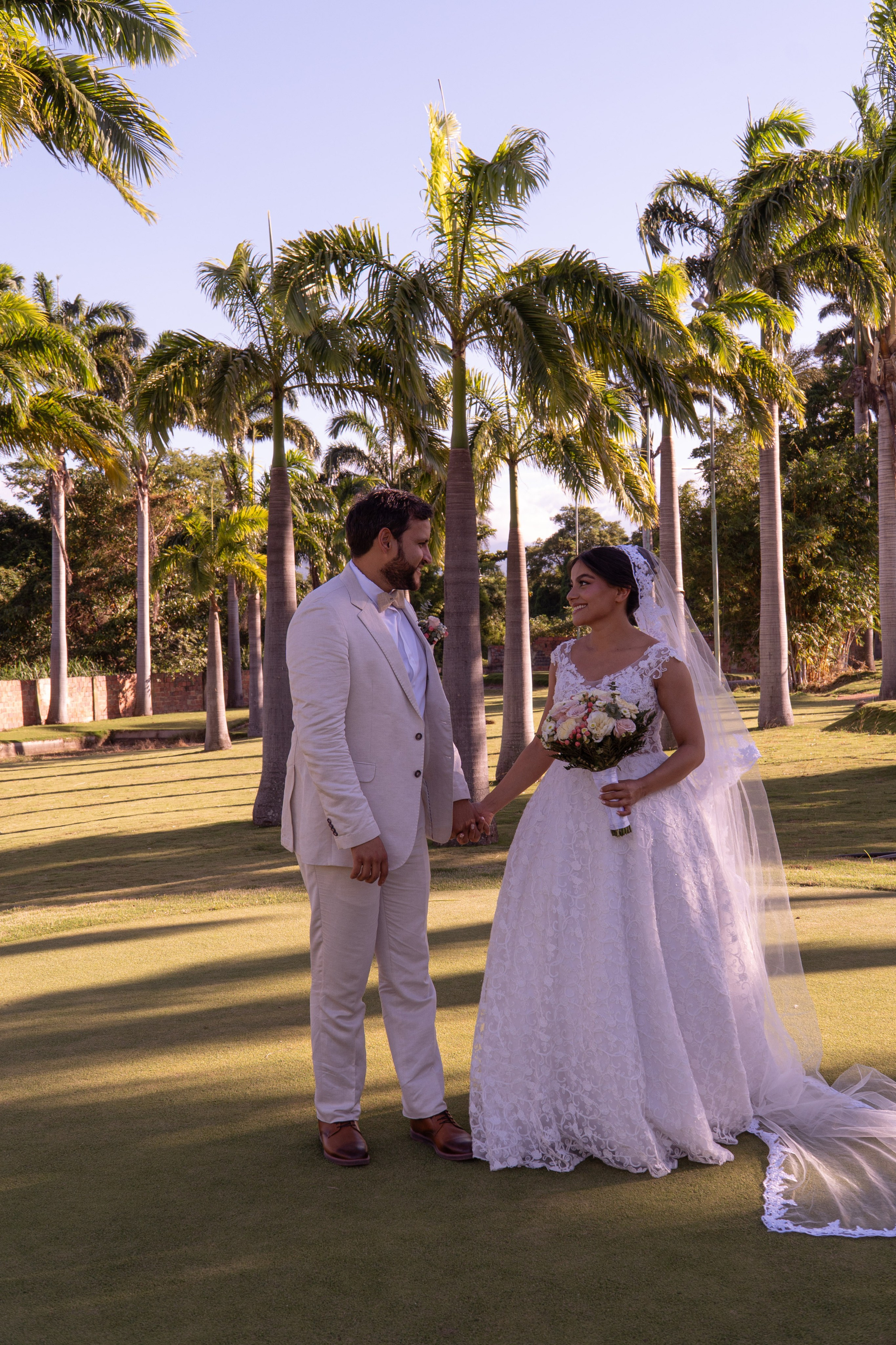 Carola & Gerson. Wedding Photographer in Barcelona and Medellin