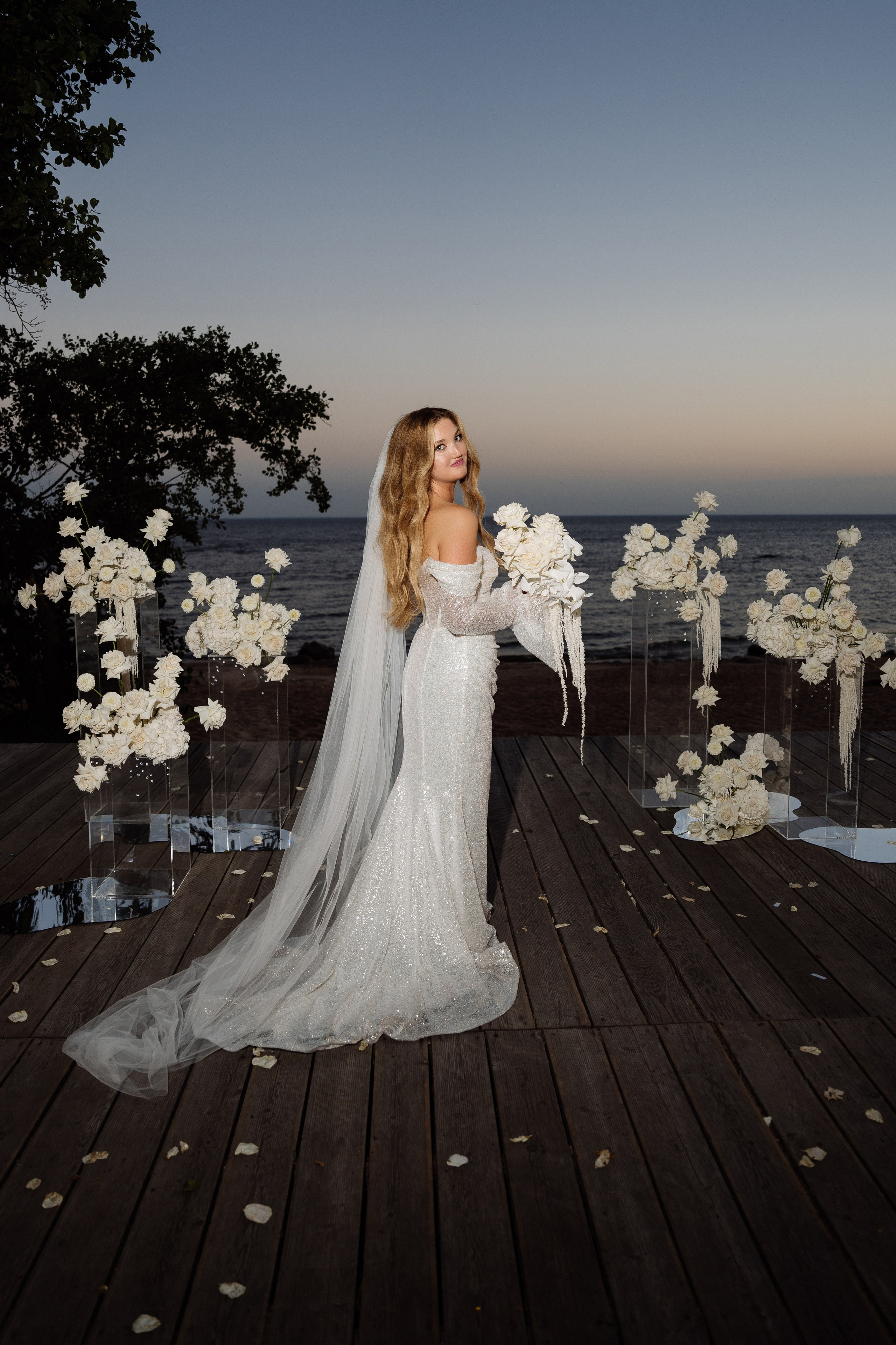 Свадьба в русской рыбалке. Свадебный фотограф организатор в Санкт-Петербурге Ассоль Опарина