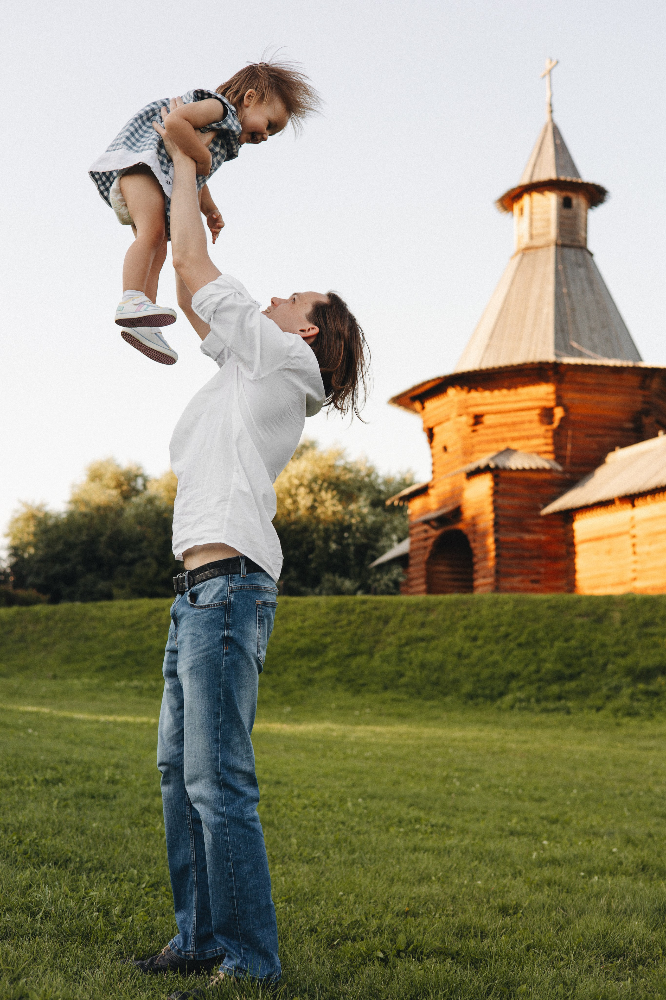 Семейная фотосессия в Коломенском парке. Портретный и семейный фотограф в Москве Мария Рослякова
