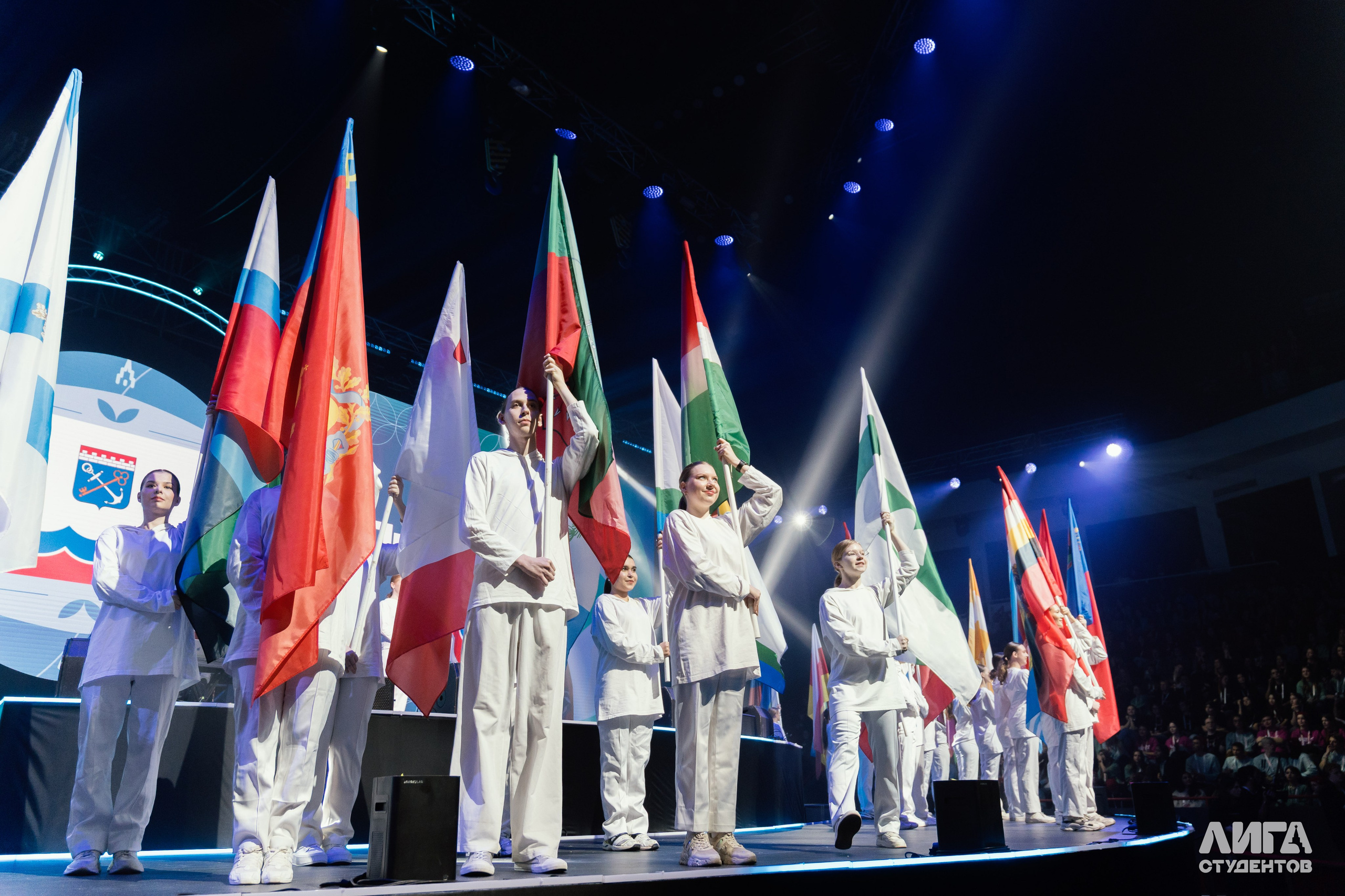 Российская Студенческая Весна 2025. Портретный фотограф в Казани Радомир Заздравных