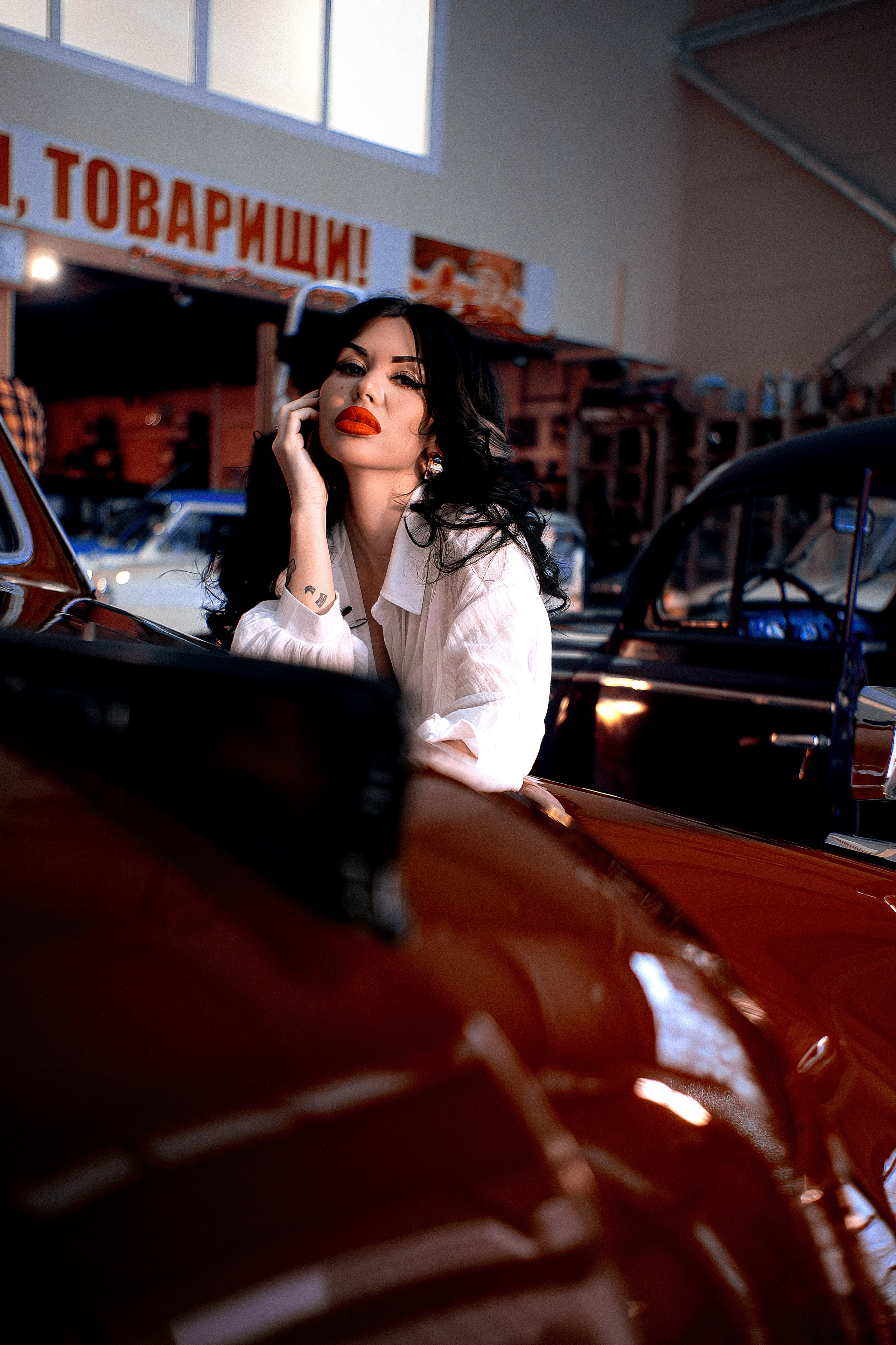 Фотосессия для Кристины в музее ретро автомобилей, Новосибирск. Фотограф в Новосибирске Владислав Унтерберг
