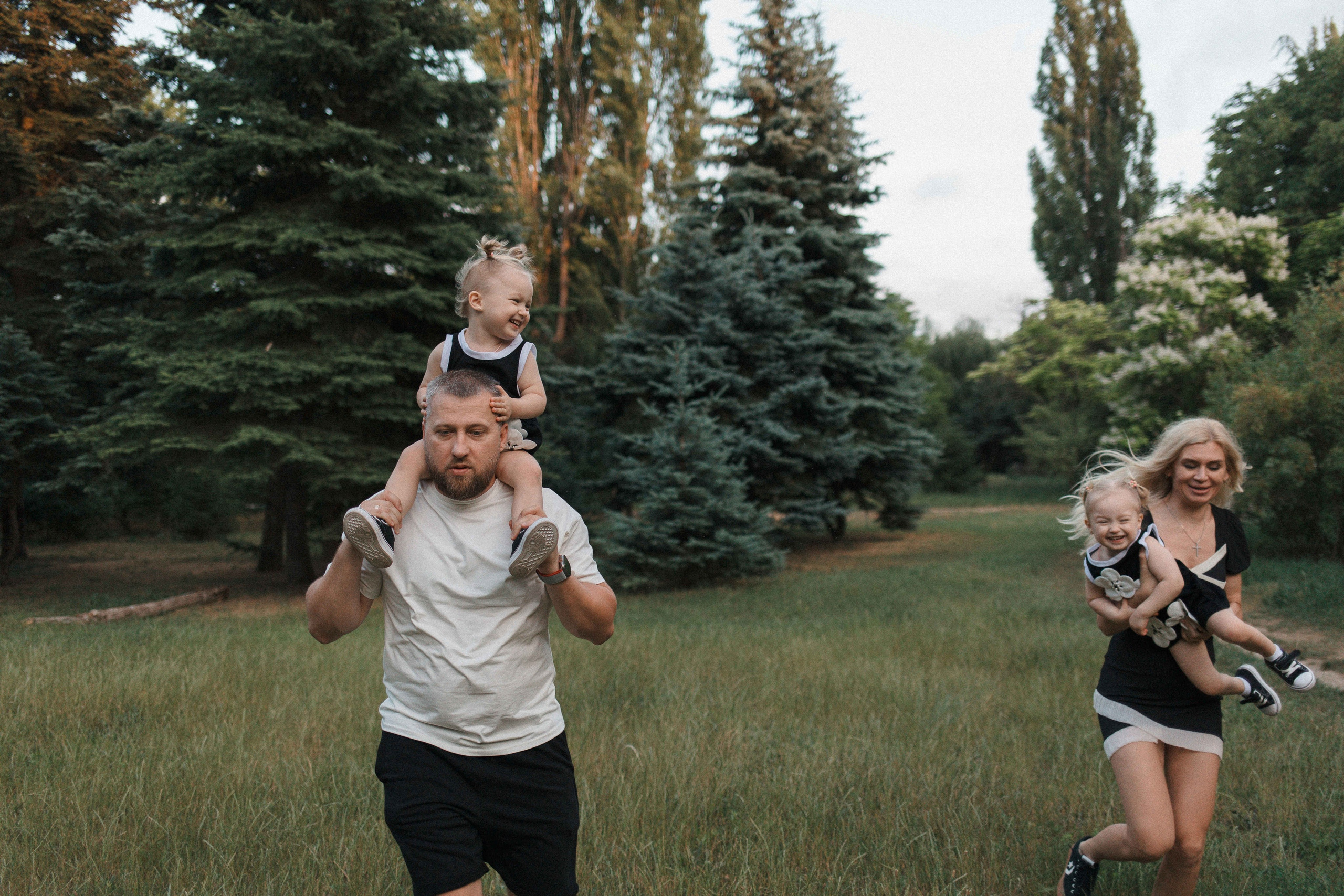 Парк, вечер). Свадебный фотограф Мироманов Николай в Крыму