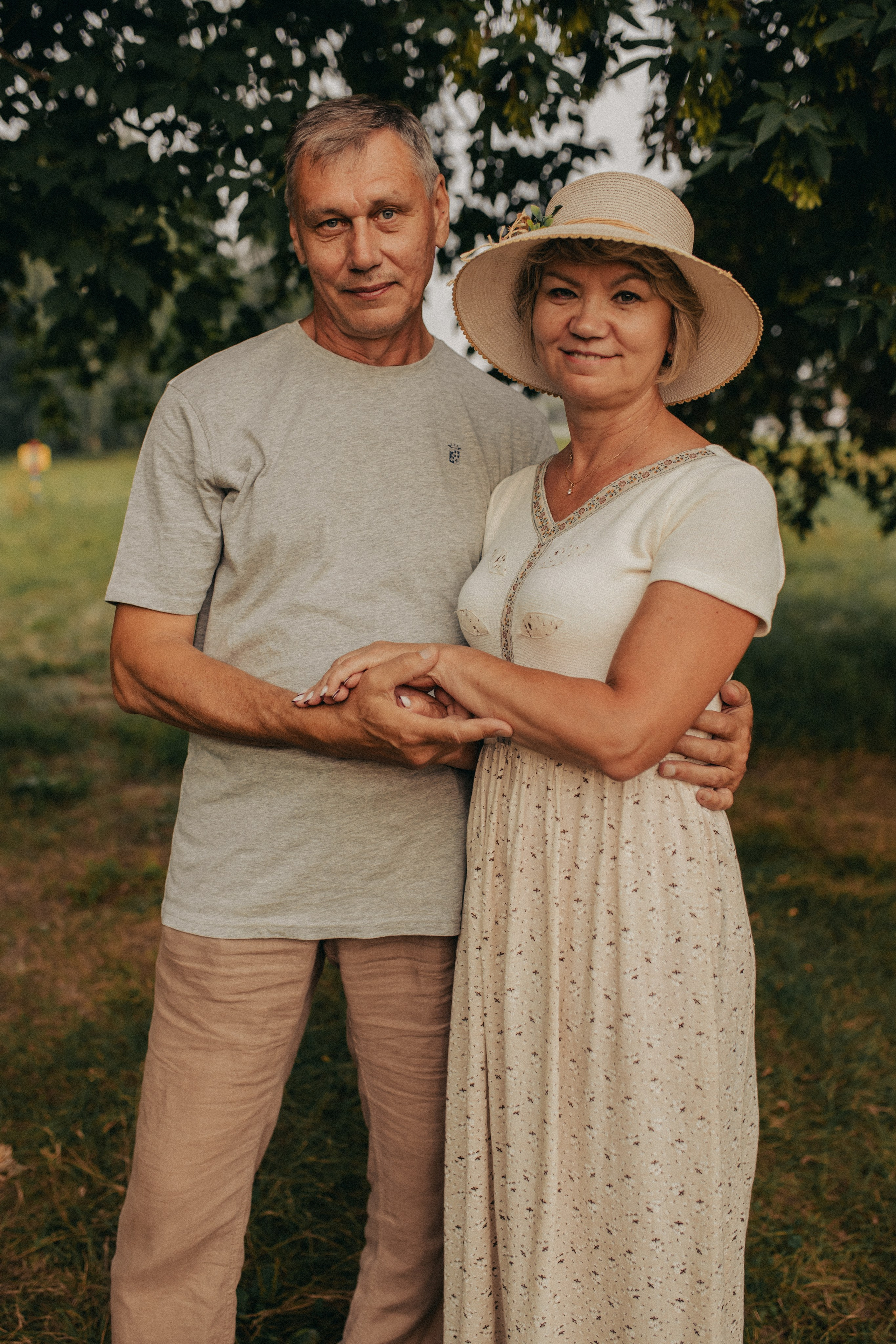 Во дворе нашего дома. Свадебный фотограф Новосибирск
