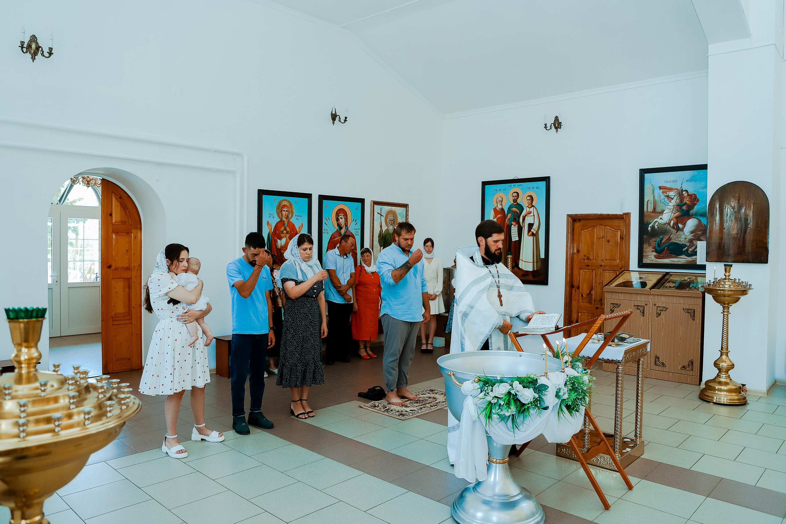 Таинство Крещения Отца и Дочери. Свадебный фотограф Евгения Фролова г. Каменск-Шахтинский, Донецк, Ростов