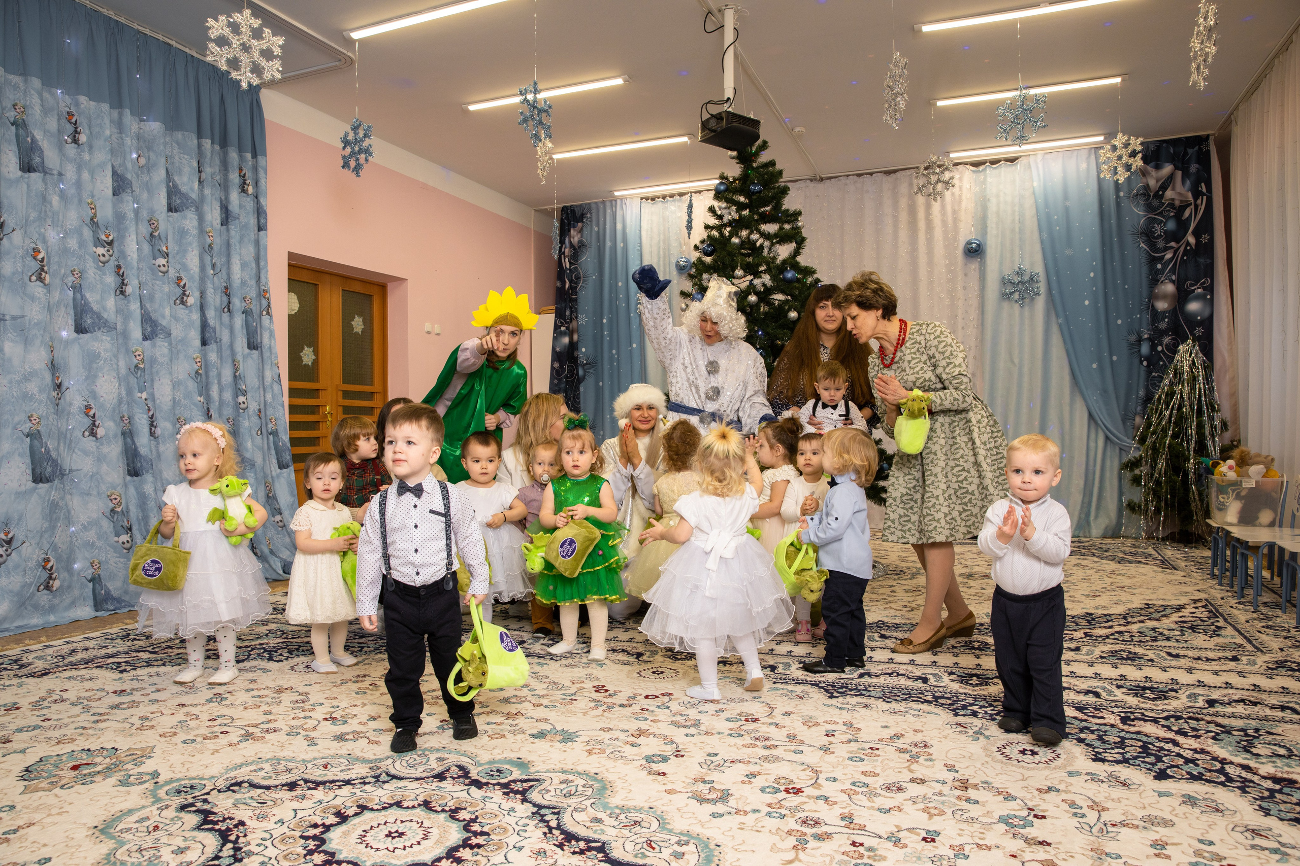 Новогодний утренник Успех. Фотограф в Железнодорожном и Балашихе