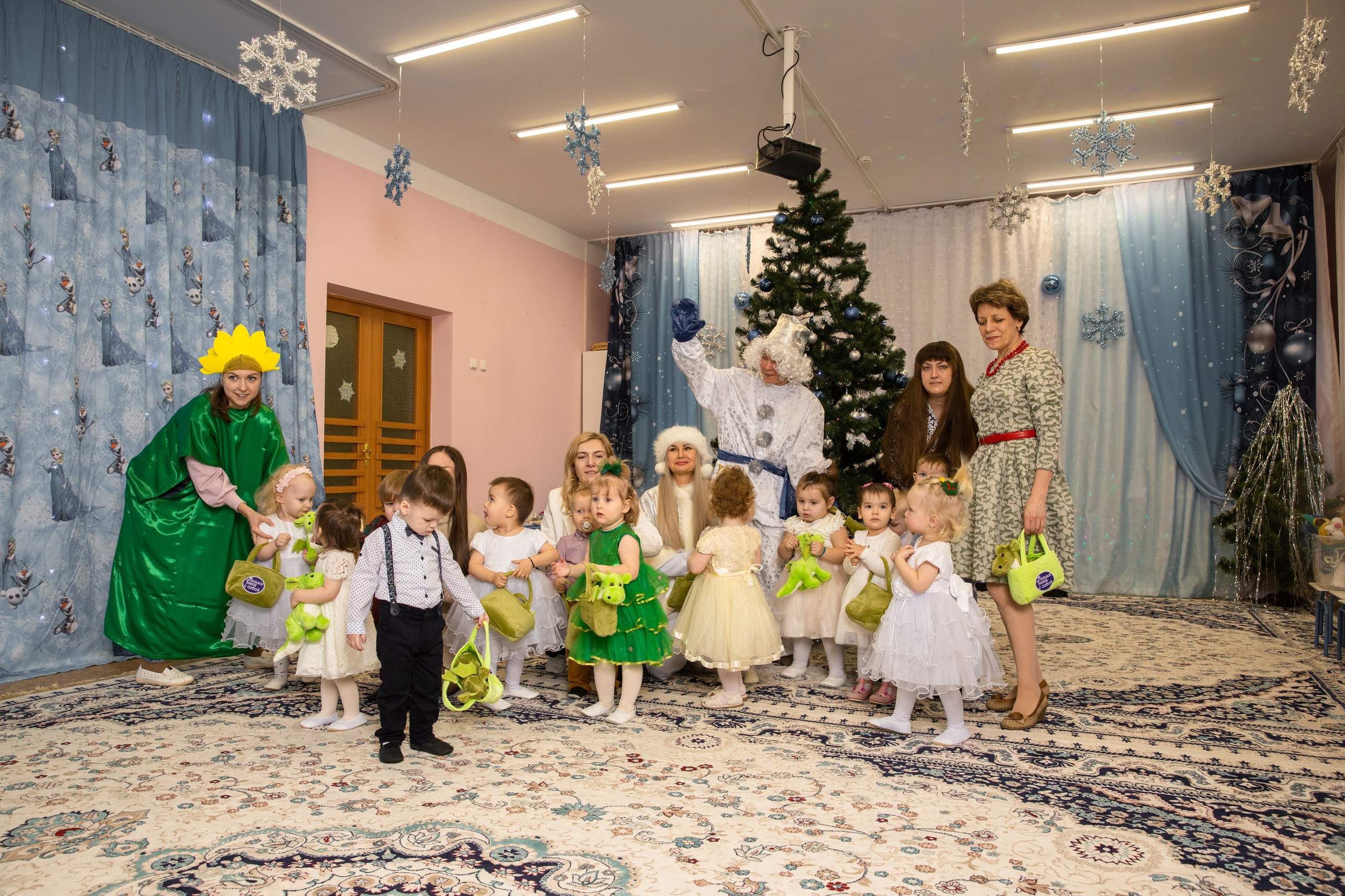 Новогодний утренник Успех. Фотограф в Железнодорожном и Балашихе