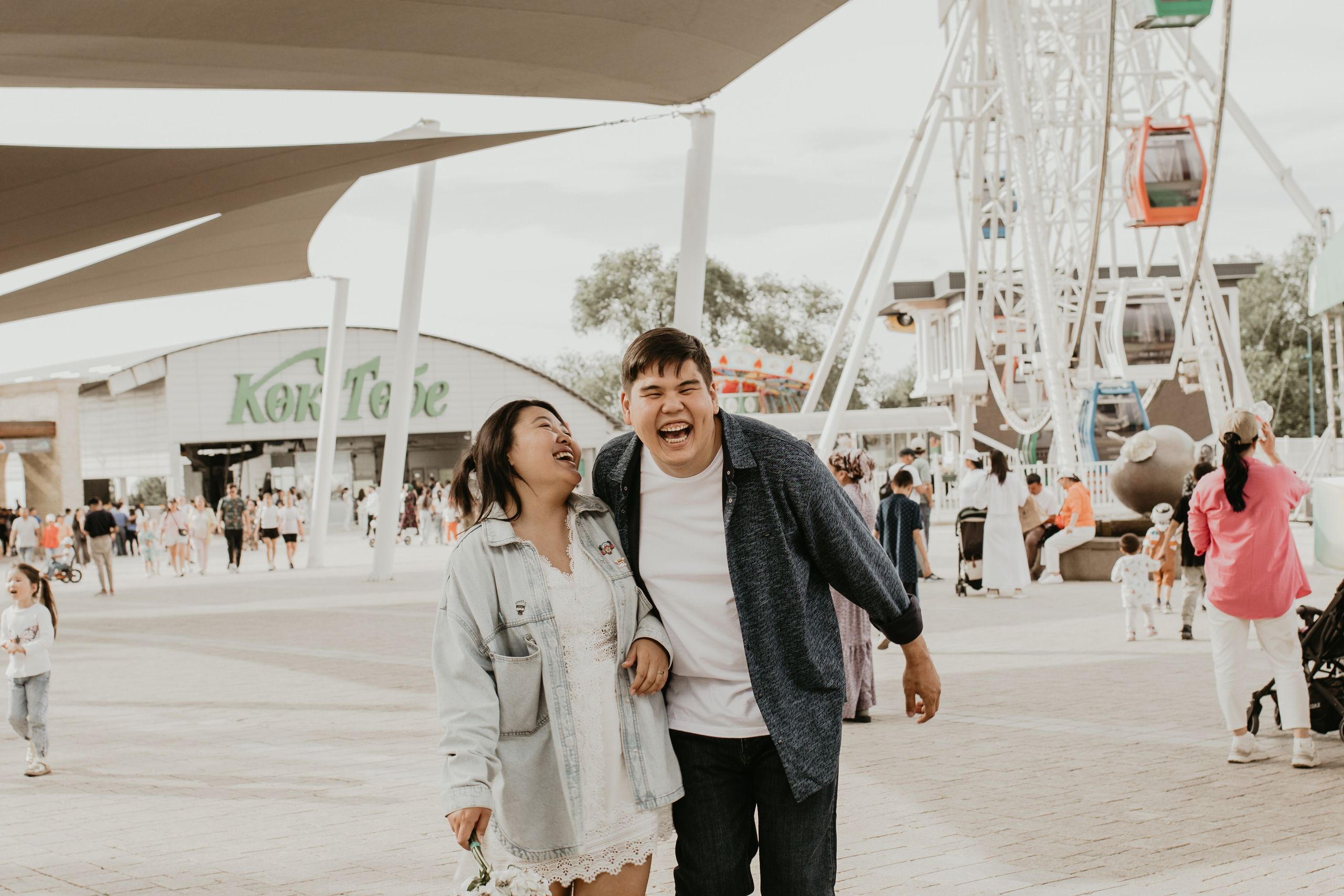 Love Story. Свадебный и семейный фотограф в Алматы Laura Dosmann