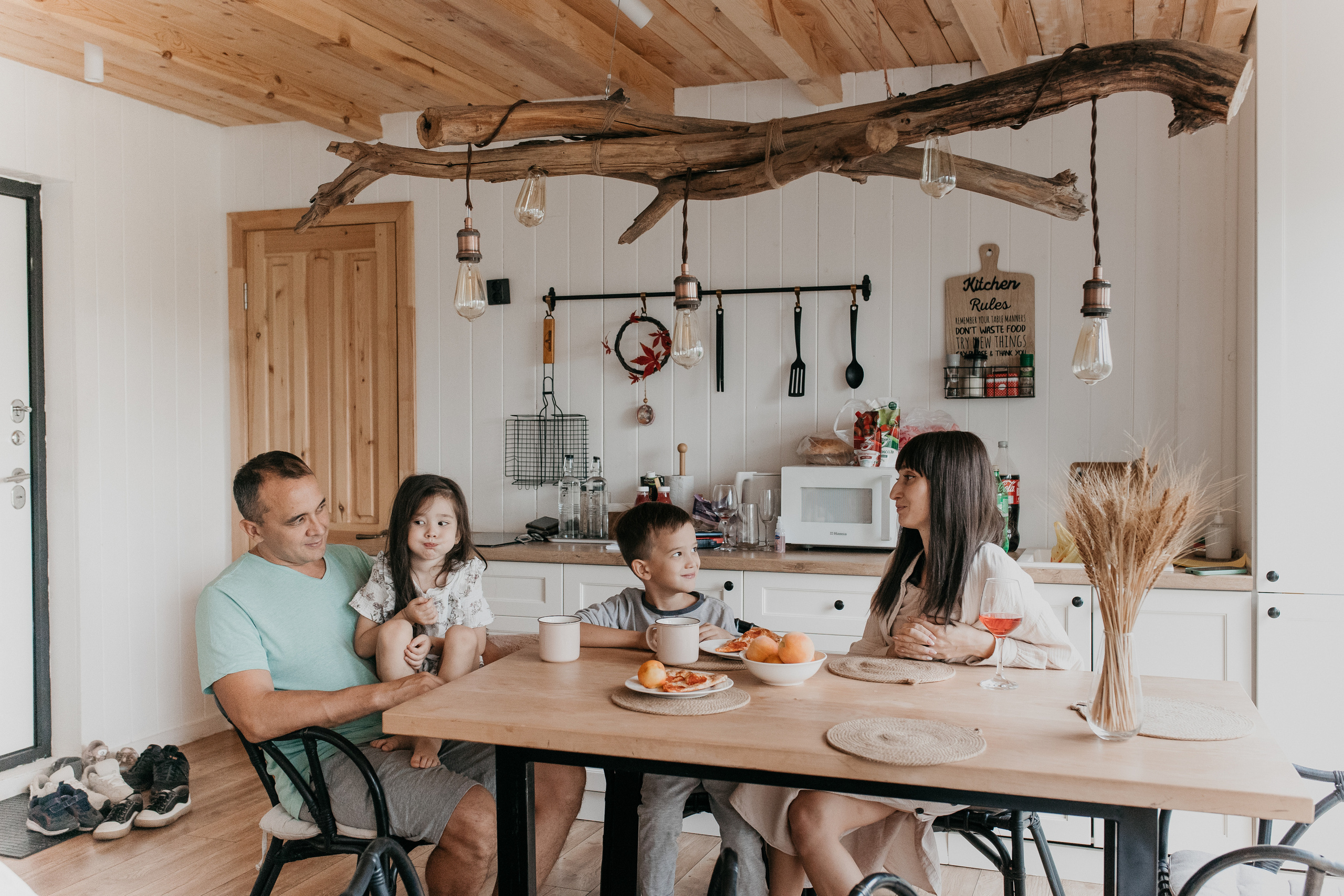 Семейные истории. Свадебный и семейный фотограф в Алматы Laura Dosmann