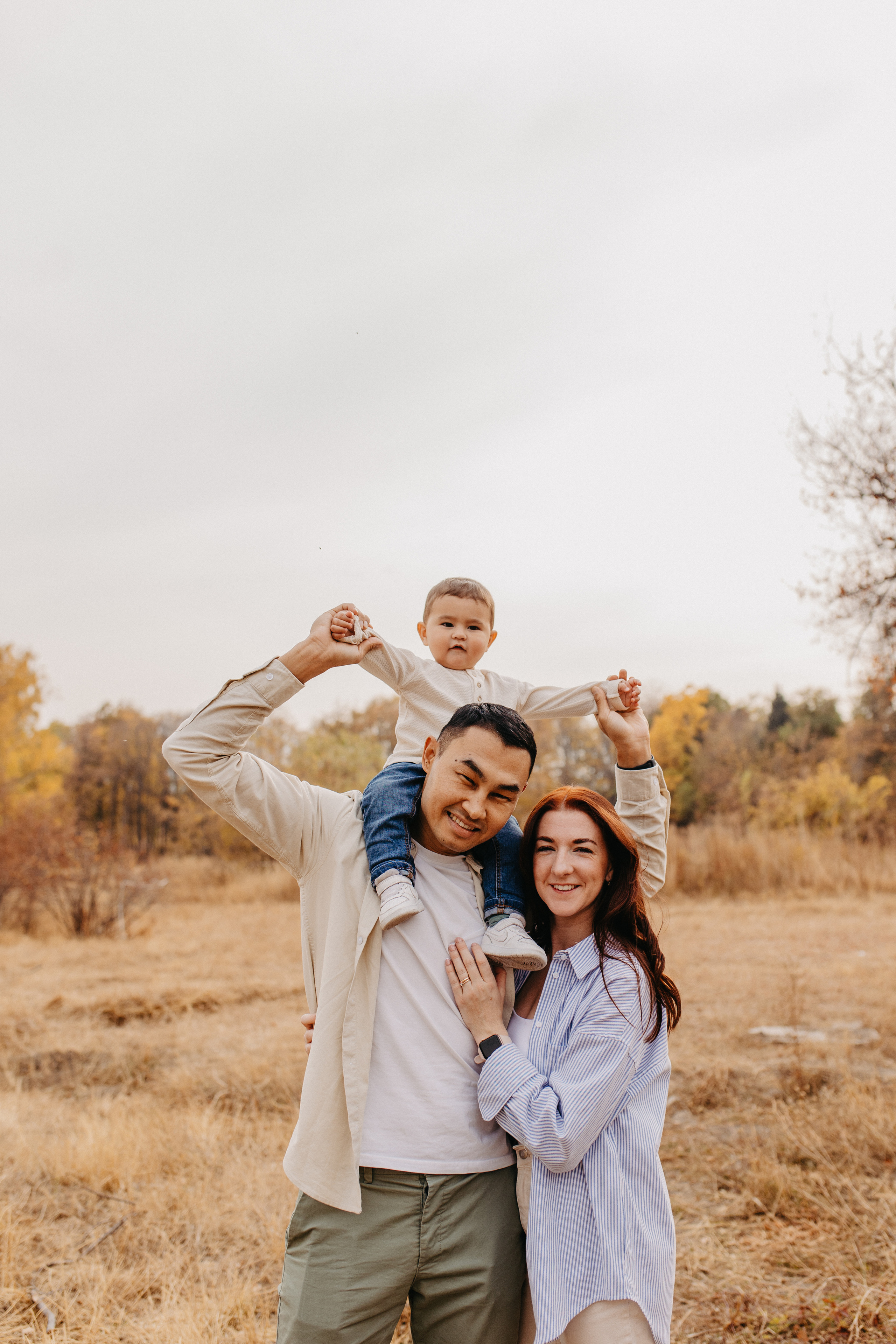 Семейные истории. Свадебный и семейный фотограф в Алматы Laura Dosmann