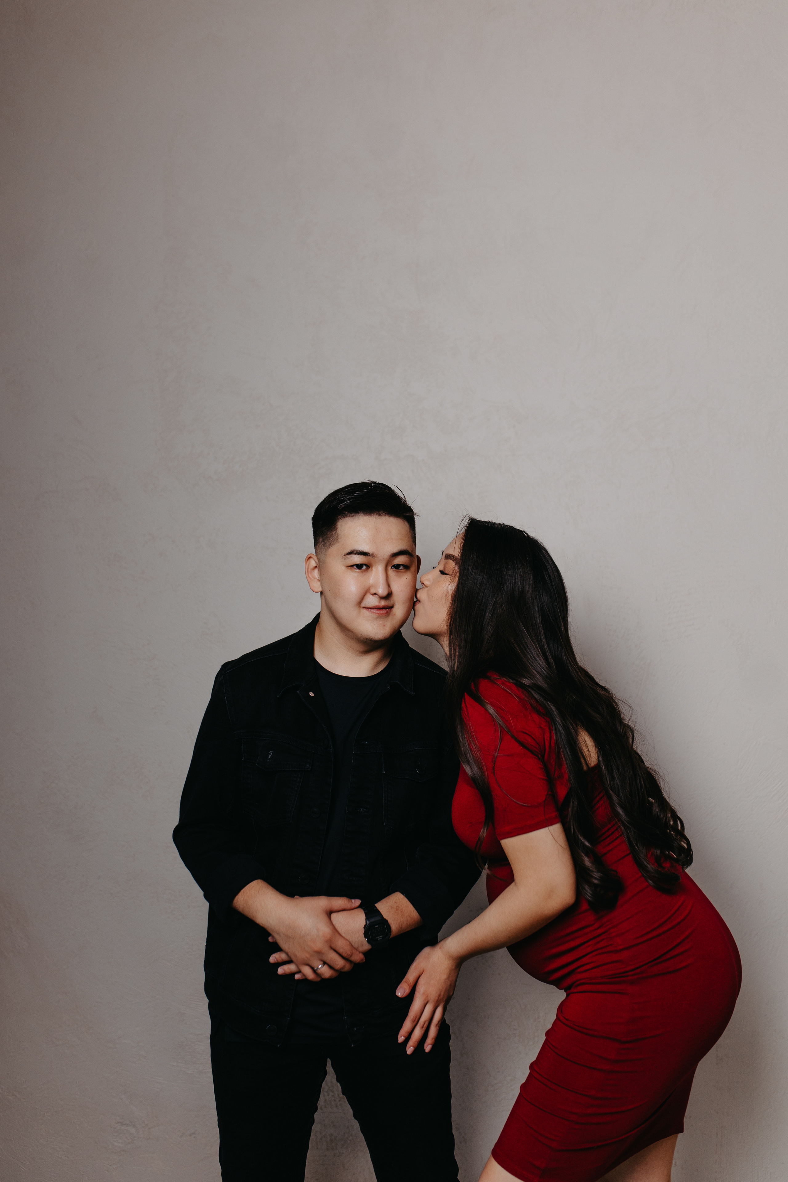 В ожидании Чуда. Свадебный и семейный фотограф в Алматы Laura Dosmann