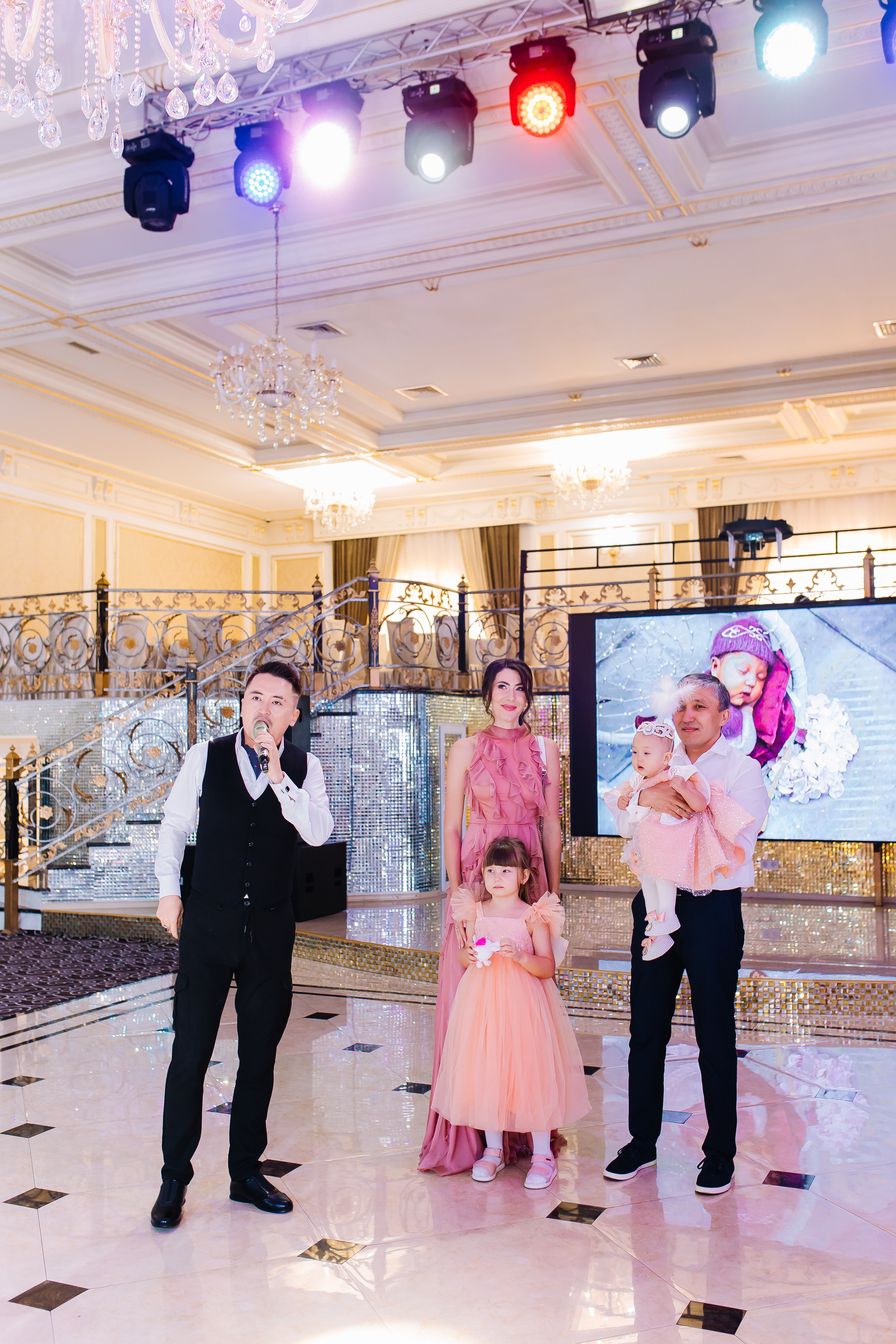 Репортаж. Свадебный и семейный фотограф в Алматы Laura Dosmann