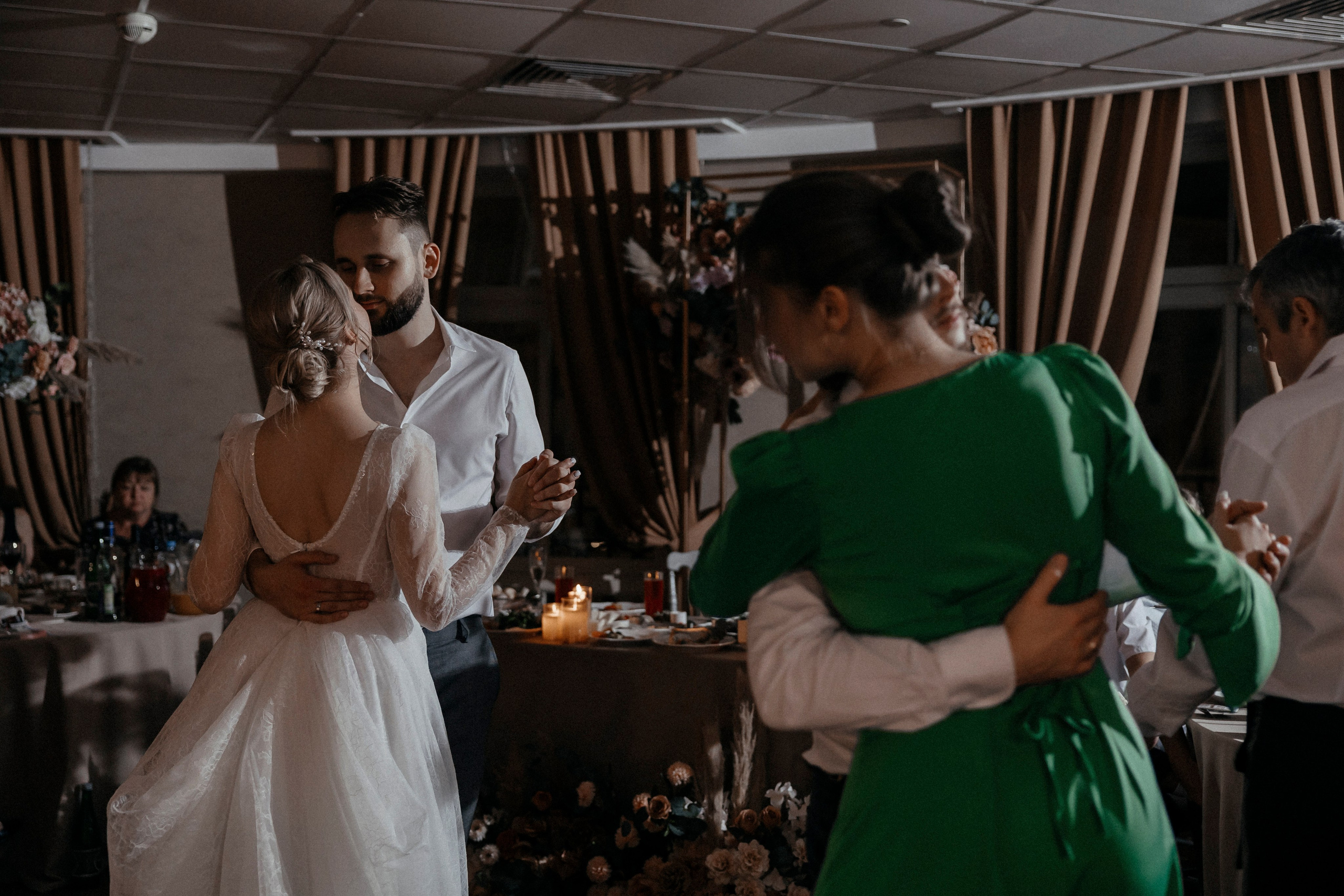 Такая тёплая осень. Свадебный фотограф в Москве