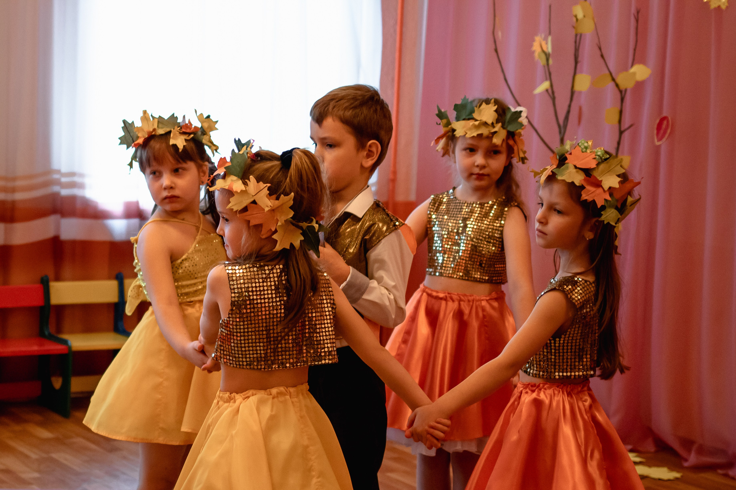 Осенний праздник в детском саду. Маргарита. Семейный фотограф в Минске Приболовец Светлана