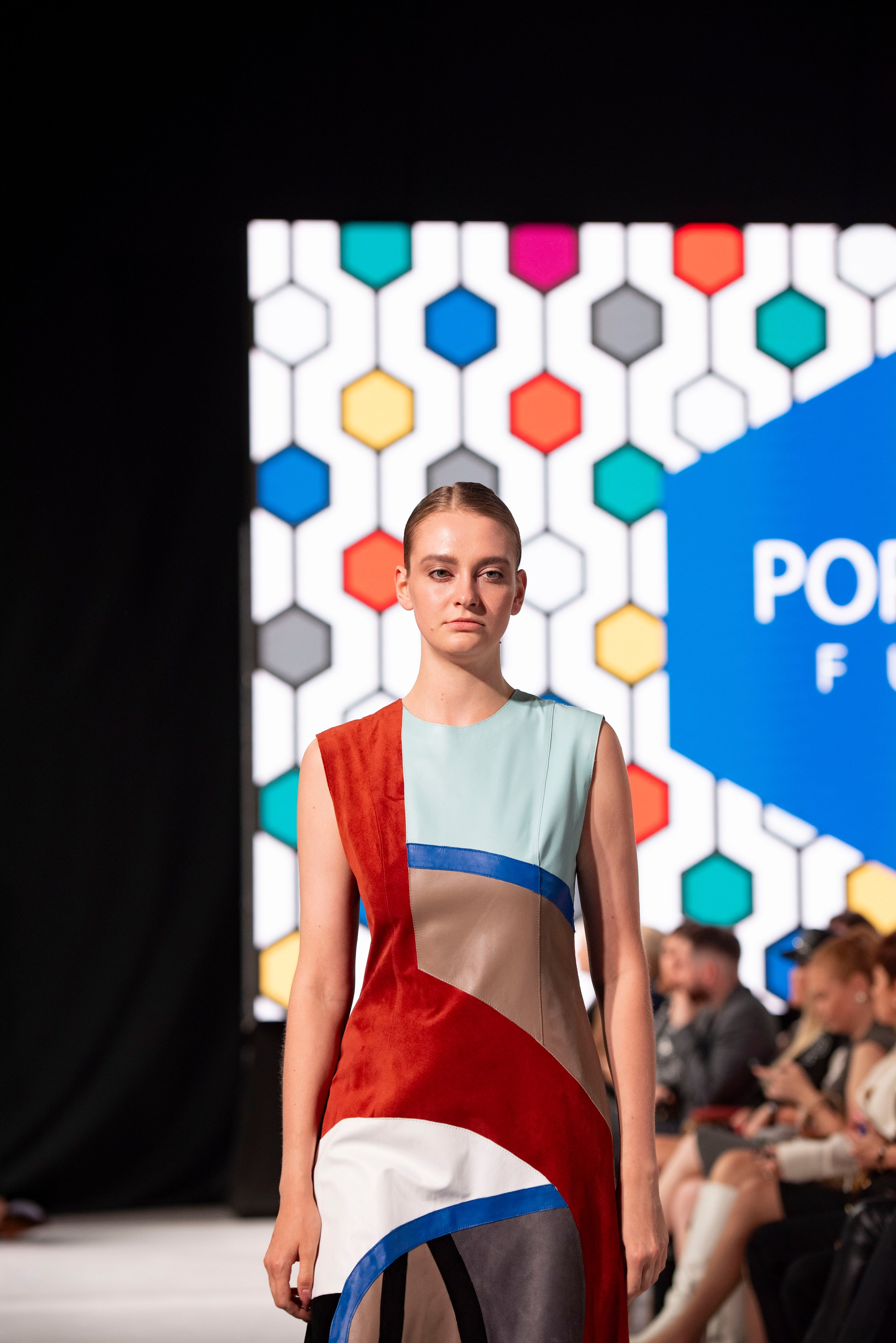 Фотограф на модельный показ. Свадебный, семейный, фэшн фотограф, школьный фотограф в Сочи