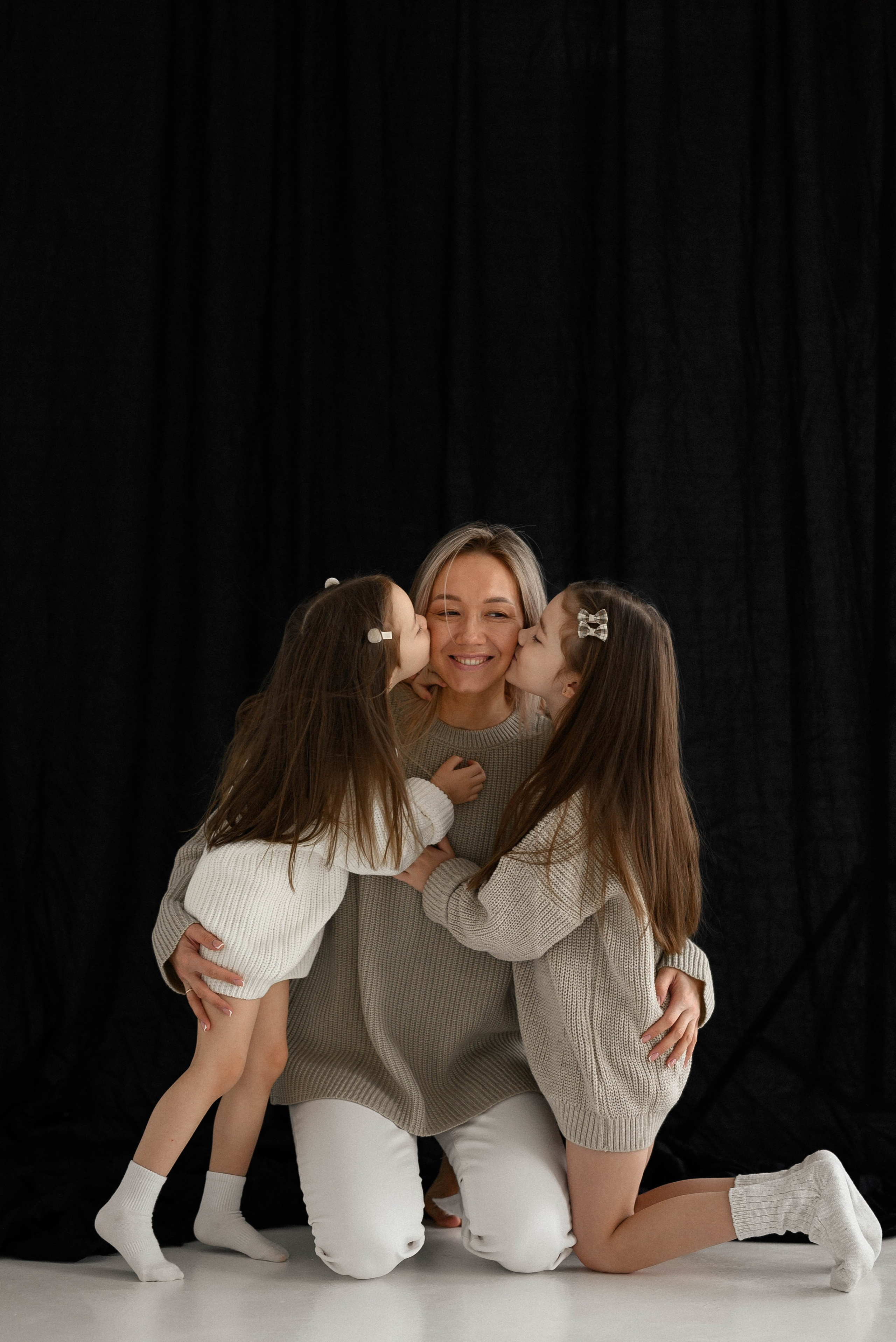 Алия с дочками. Портретный и семейный фотограф в Екатеринбурге Мишина Татьяна