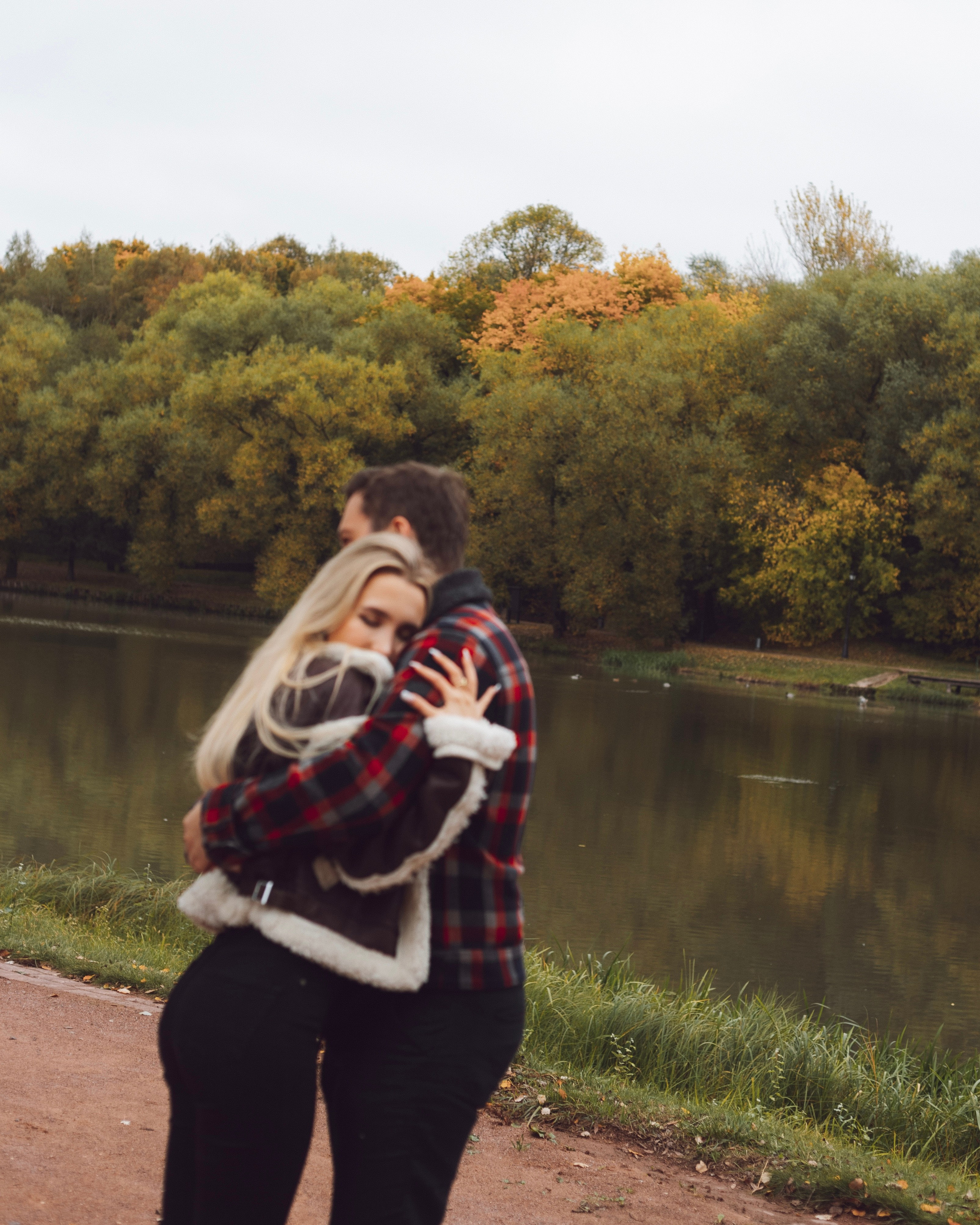 Лавстори в парке. Женский и лавстори фотограф в Москве Елена Аксютко