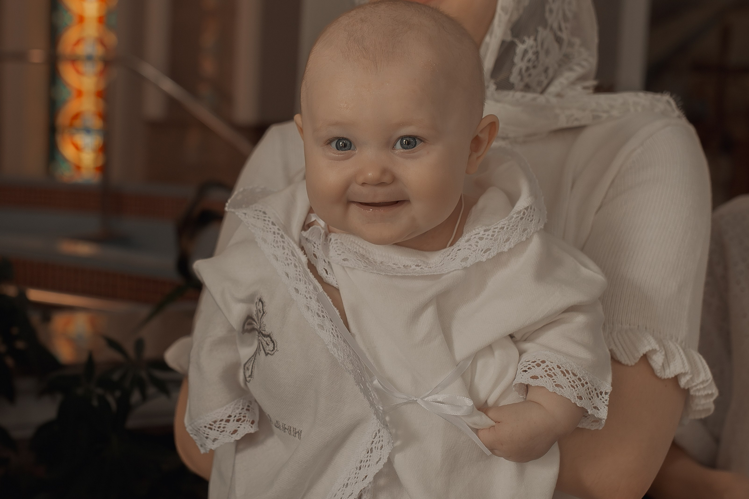 Крещение Валерии. Фотограф на Крещение и Венчание в Ташкенте