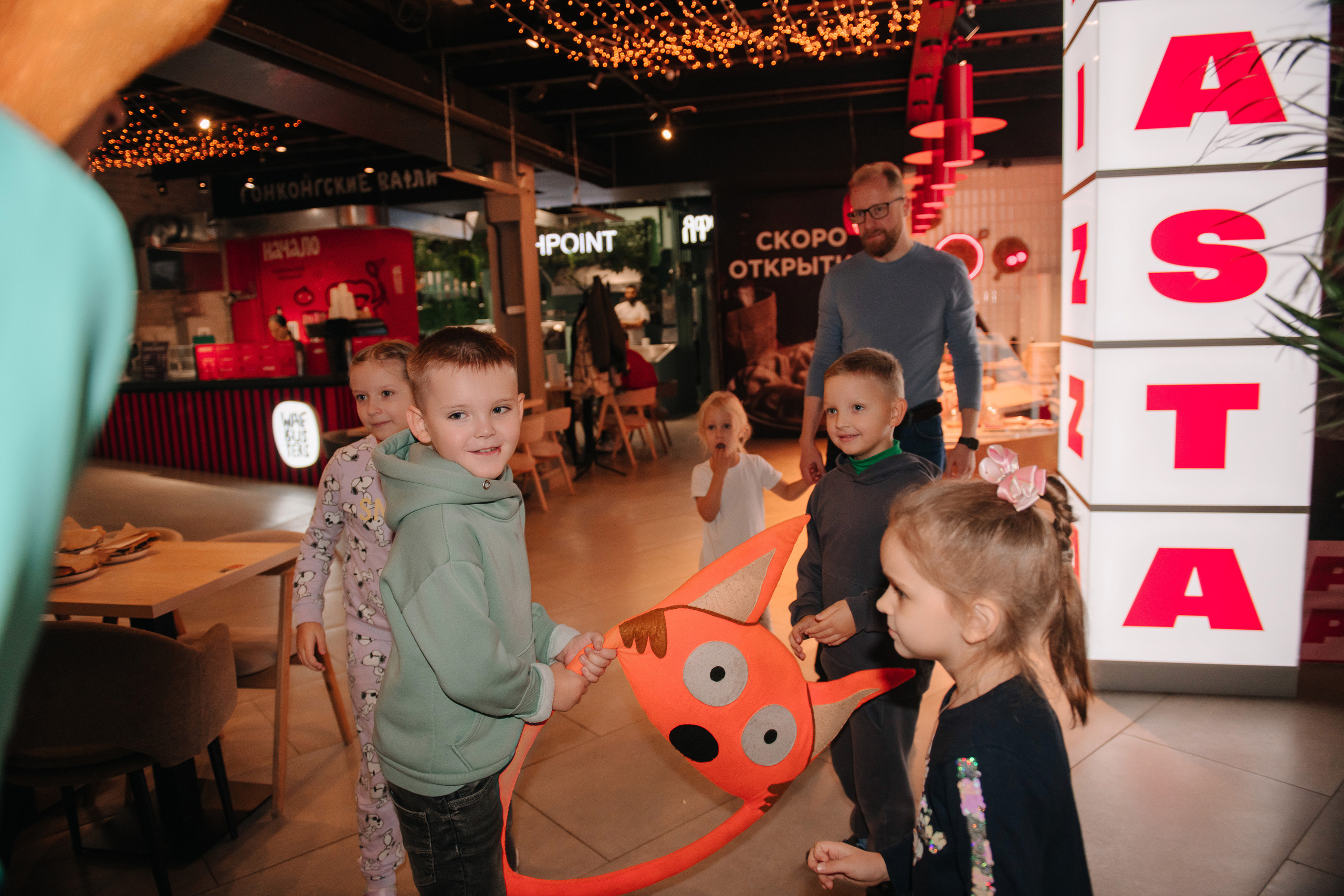 Гастродвор. Детский мастер-класс по приготовлению чикен шварма. Фотограф Валерия Голубева (Миронова)
