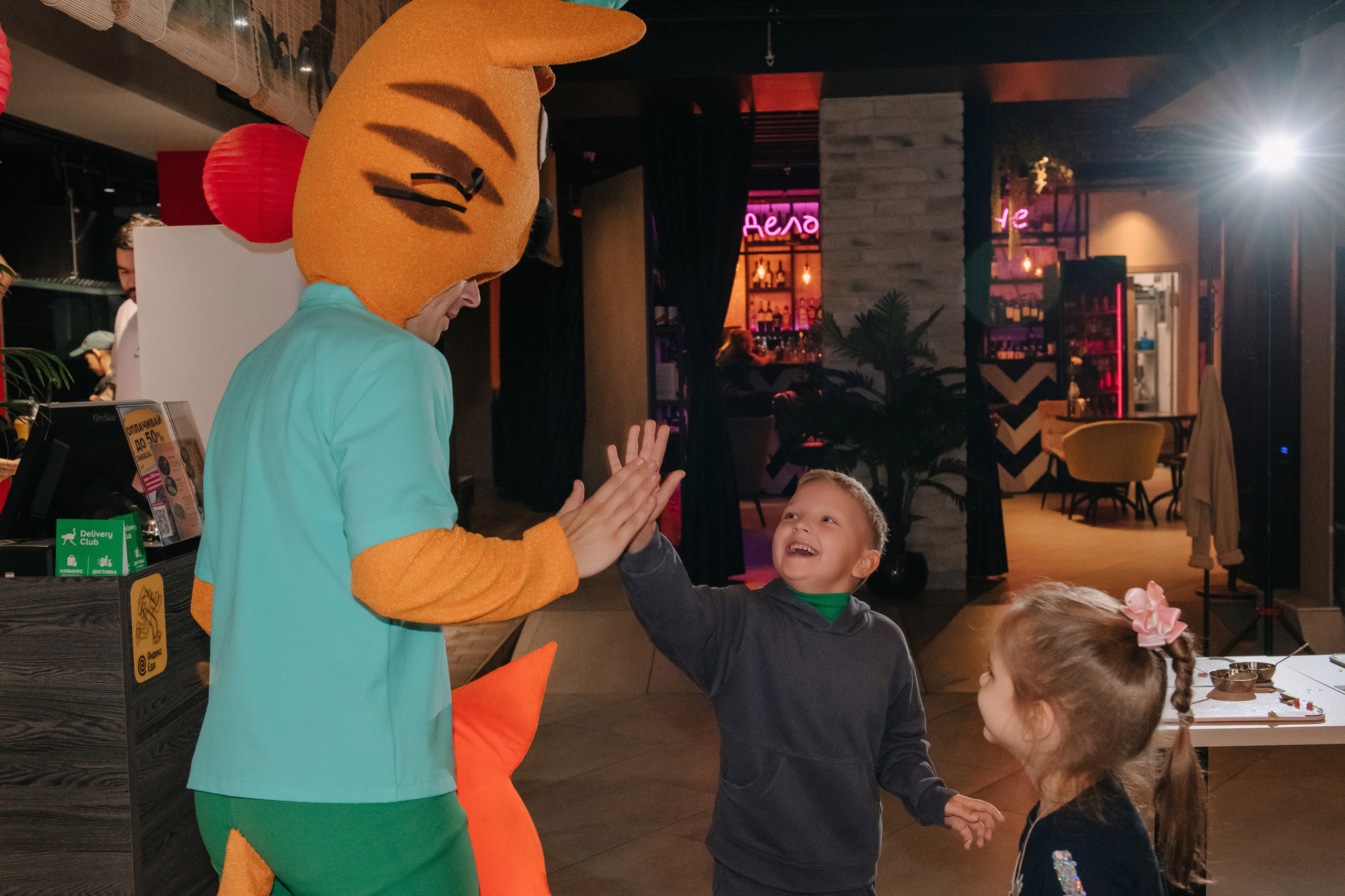 Гастродвор. Детский мастер-класс по приготовлению чикен шварма. Фотограф Валерия Голубева (Миронова)