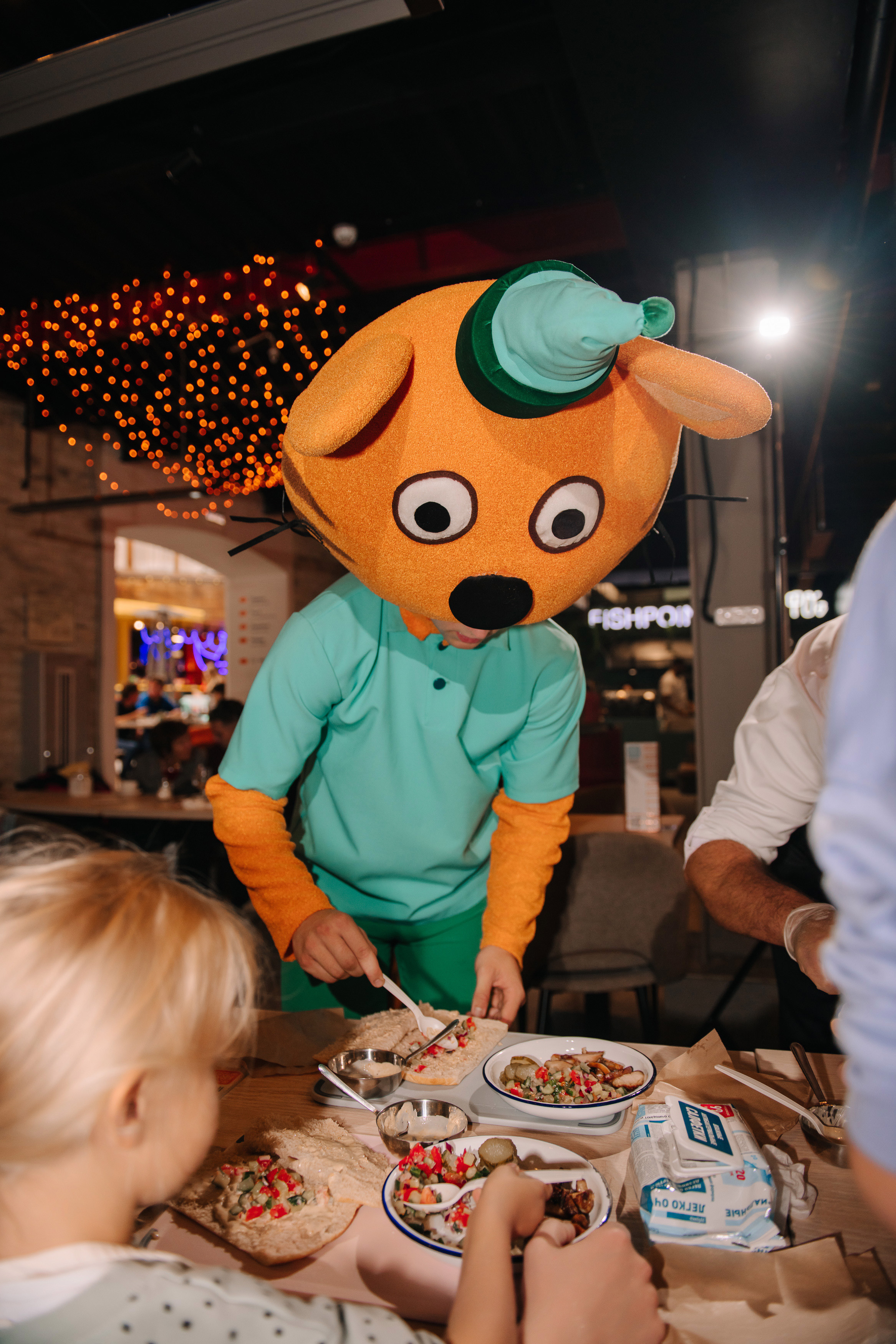 Гастродвор. Детский мастер-класс по приготовлению чикен шварма. Фотограф Валерия Голубева (Миронова)