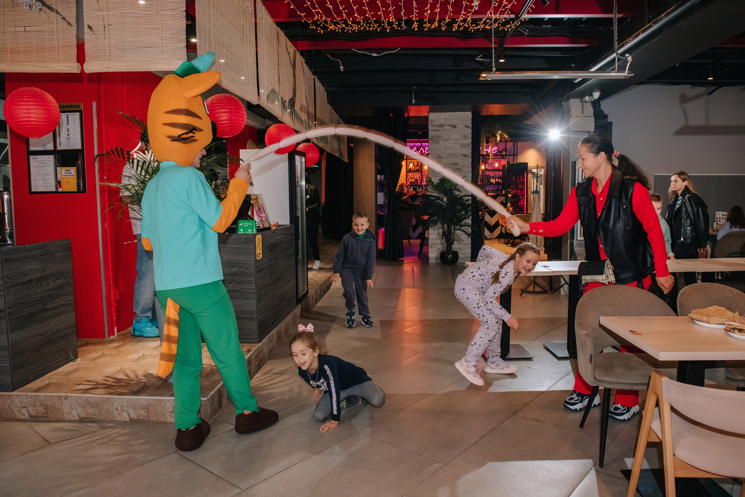 Гастродвор. Детский мастер-класс по приготовлению чикен шварма. Фотограф Валерия Голубева (Миронова)