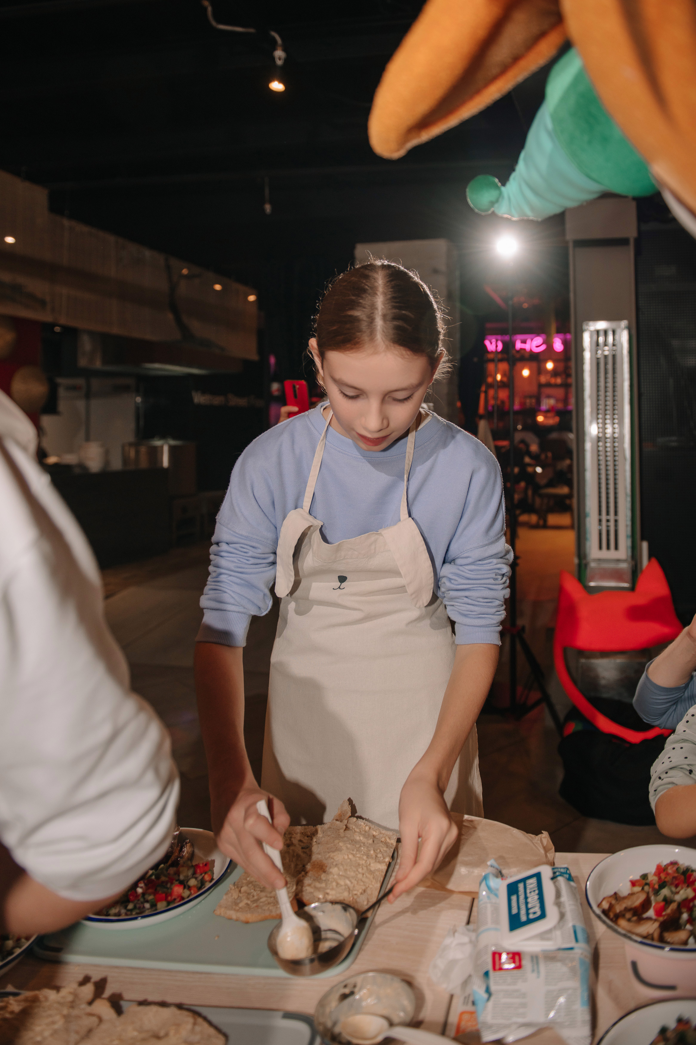 Гастродвор. Детский мастер-класс по приготовлению чикен шварма. Фотограф Валерия Голубева (Миронова)