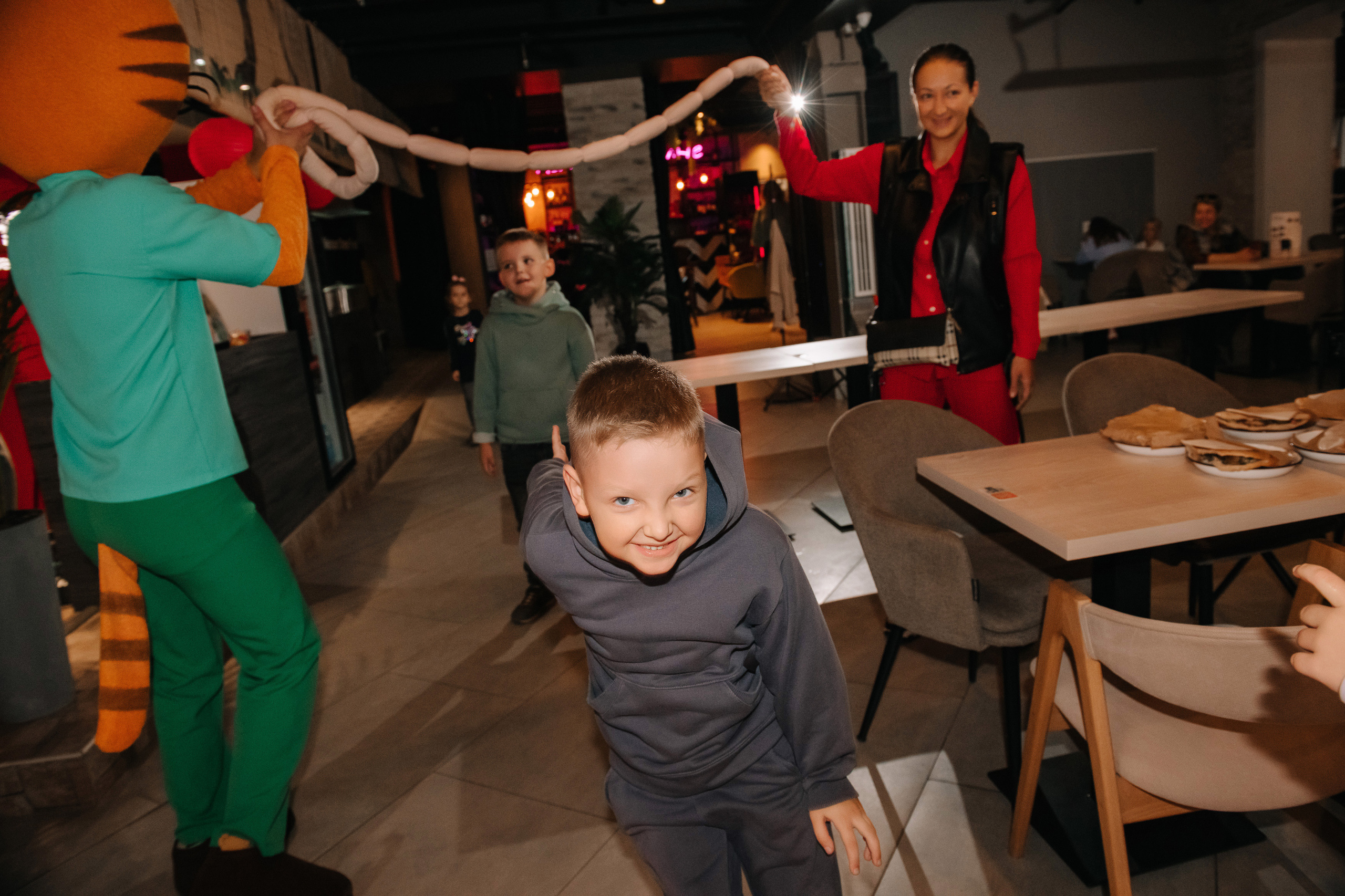 Гастродвор. Детский мастер-класс по приготовлению чикен шварма. Фотограф Валерия Голубева (Миронова)