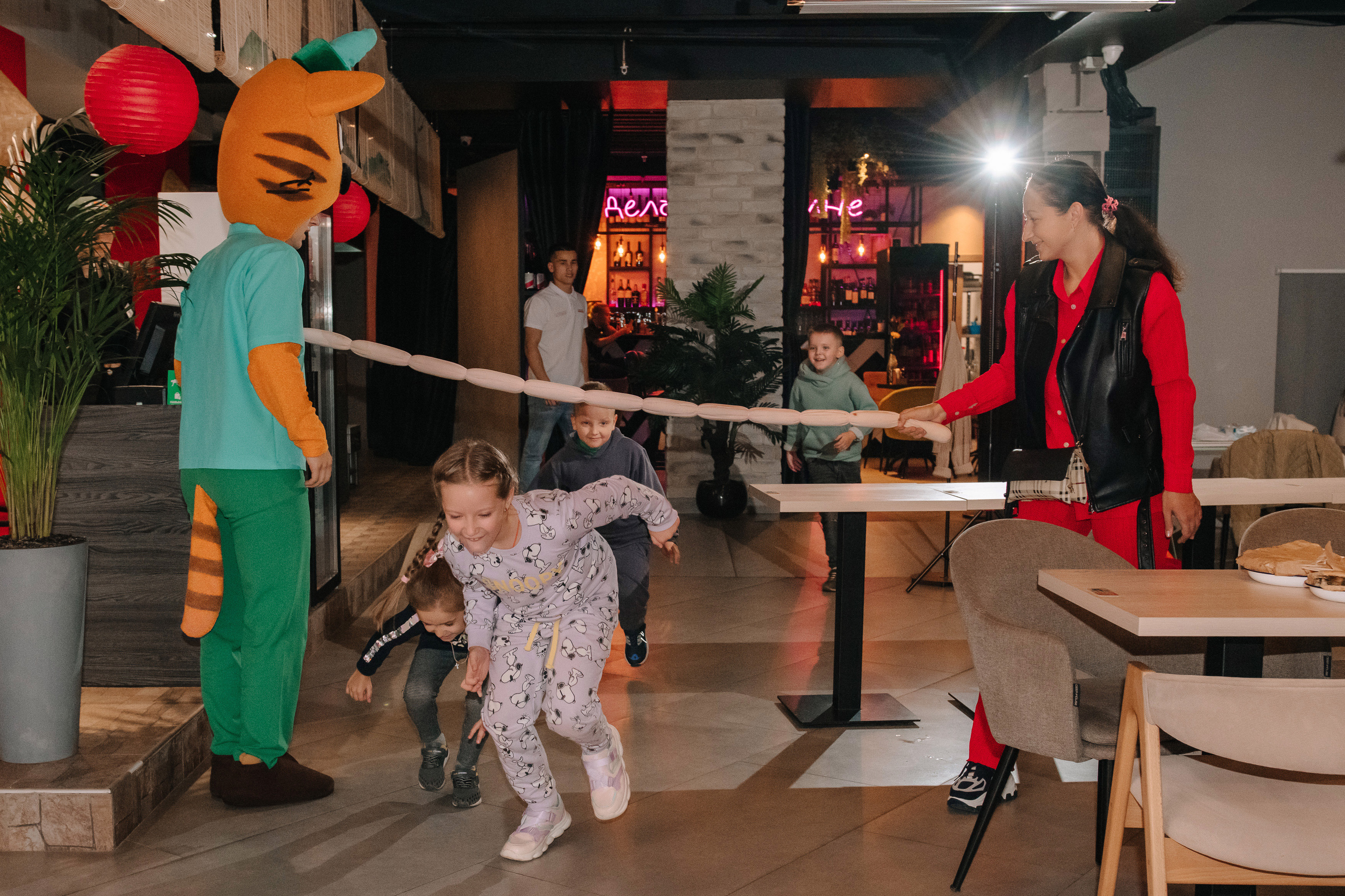 Гастродвор. Детский мастер-класс по приготовлению чикен шварма. Фотограф Валерия Голубева (Миронова)