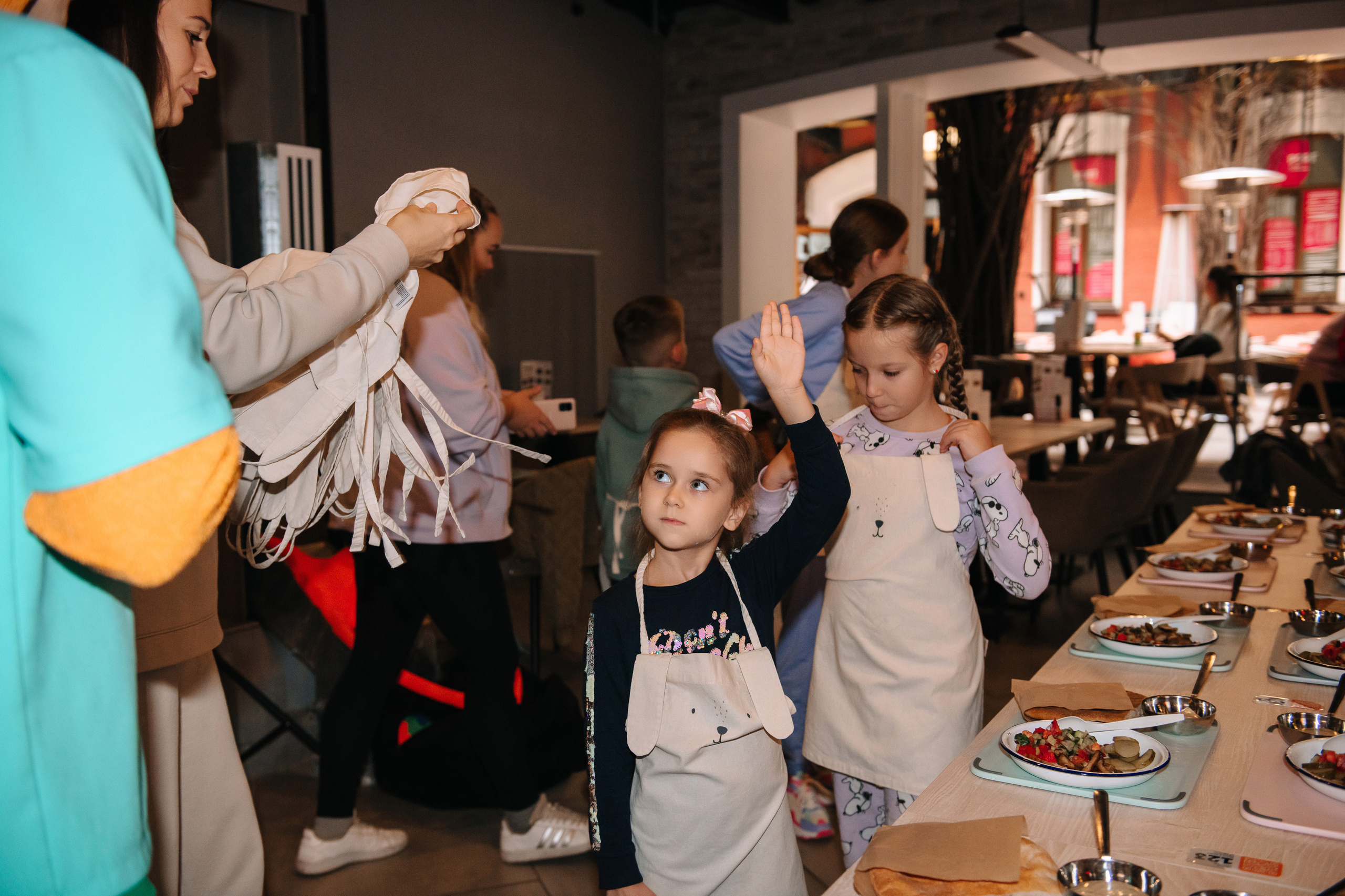 Гастродвор. Детский мастер-класс по приготовлению чикен шварма. Фотограф Валерия Голубева (Миронова)