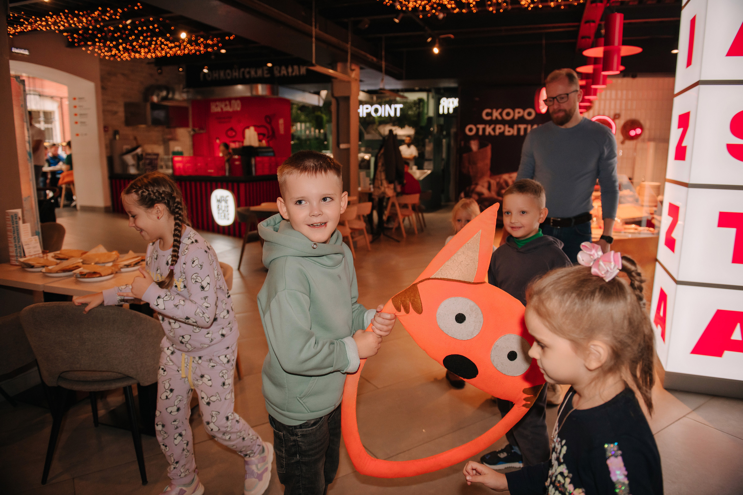 Гастродвор. Детский мастер-класс по приготовлению чикен шварма. Фотограф Валерия Голубева (Миронова)