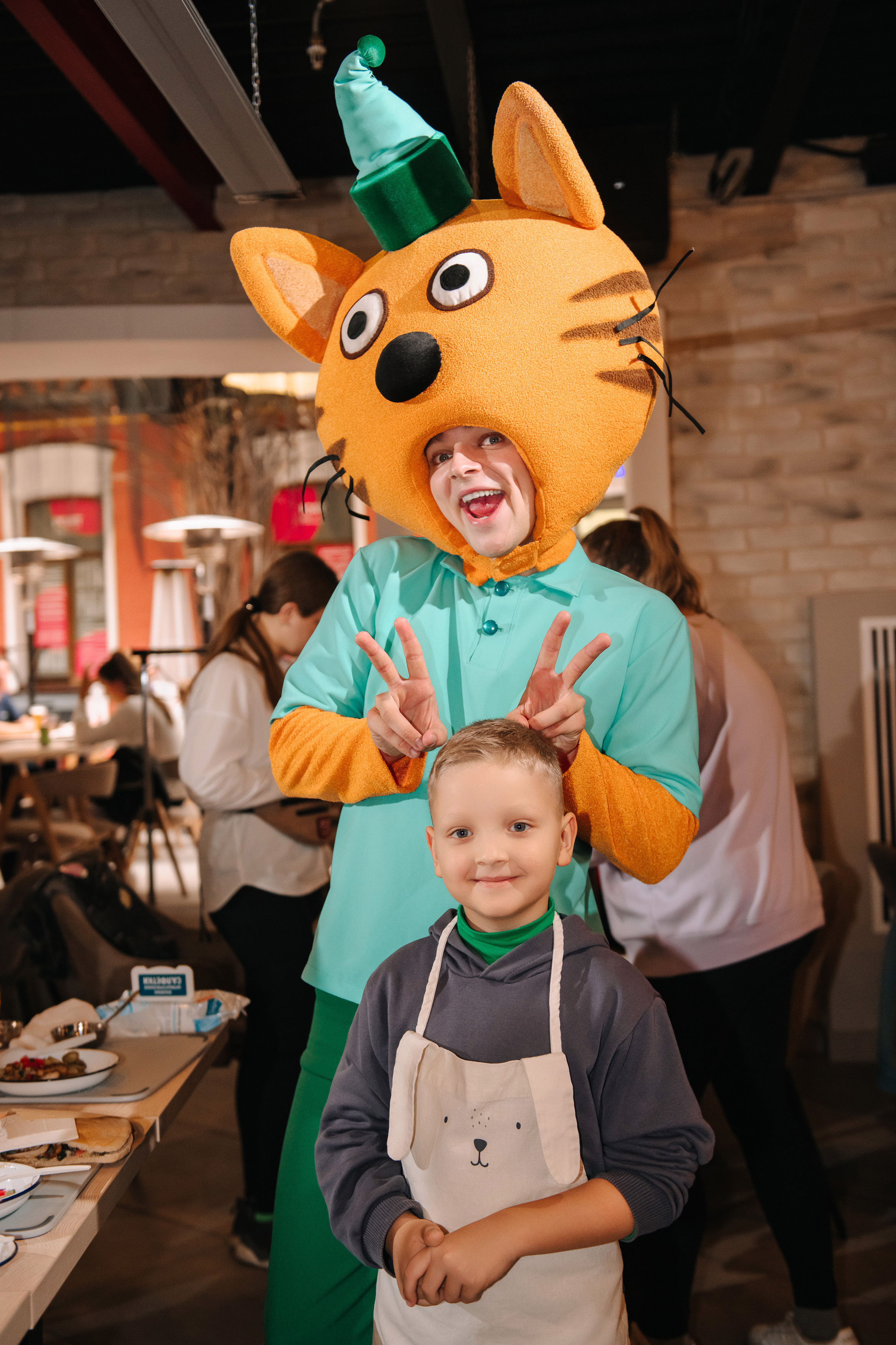 Гастродвор. Детский мастер-класс по приготовлению чикен шварма. Фотограф Валерия Голубева (Миронова)