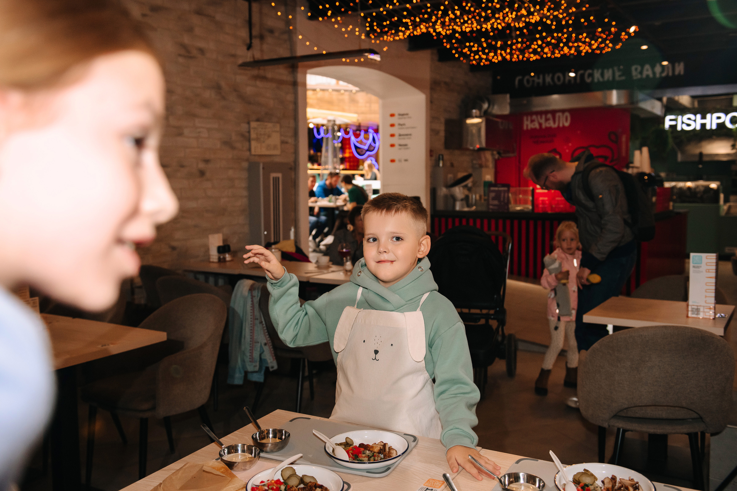 Гастродвор. Детский мастер-класс по приготовлению чикен шварма. Фотограф Валерия Голубева (Миронова)