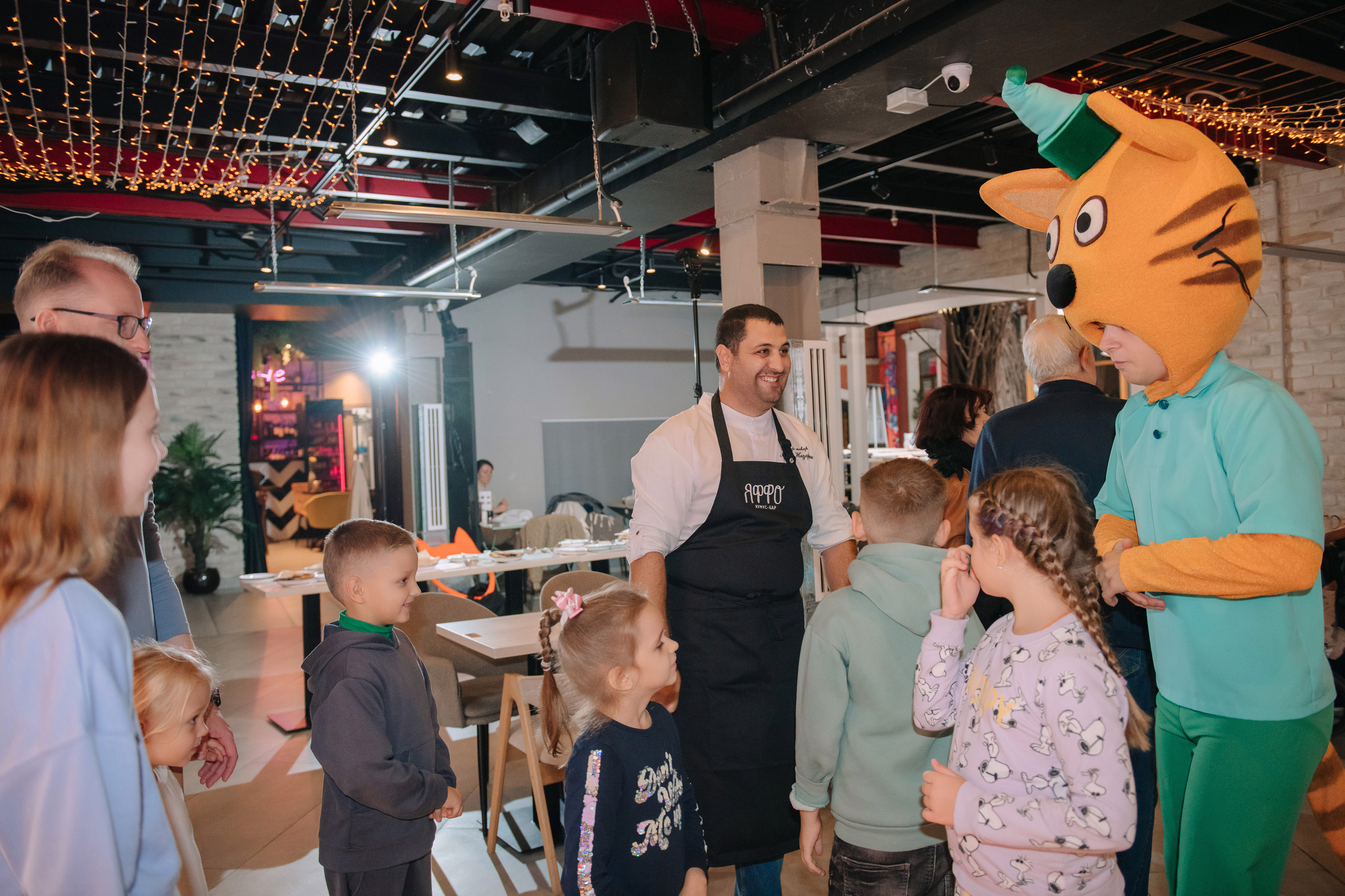 Гастродвор. Детский мастер-класс по приготовлению чикен шварма. Фотограф Валерия Голубева (Миронова)