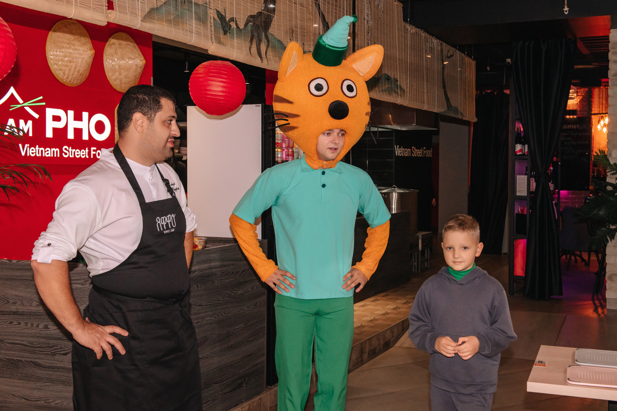 Гастродвор. Детский мастер-класс по приготовлению чикен шварма. Фотограф Валерия Голубева (Миронова)