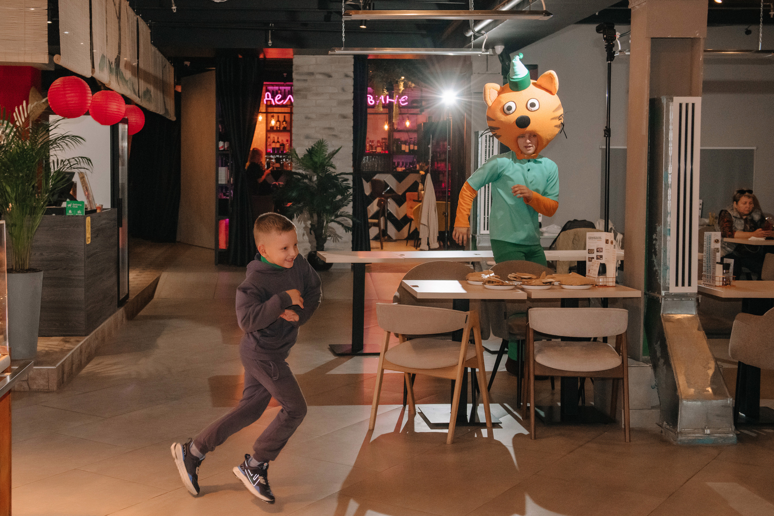 Гастродвор. Детский мастер-класс по приготовлению чикен шварма. Фотограф Валерия Голубева (Миронова)