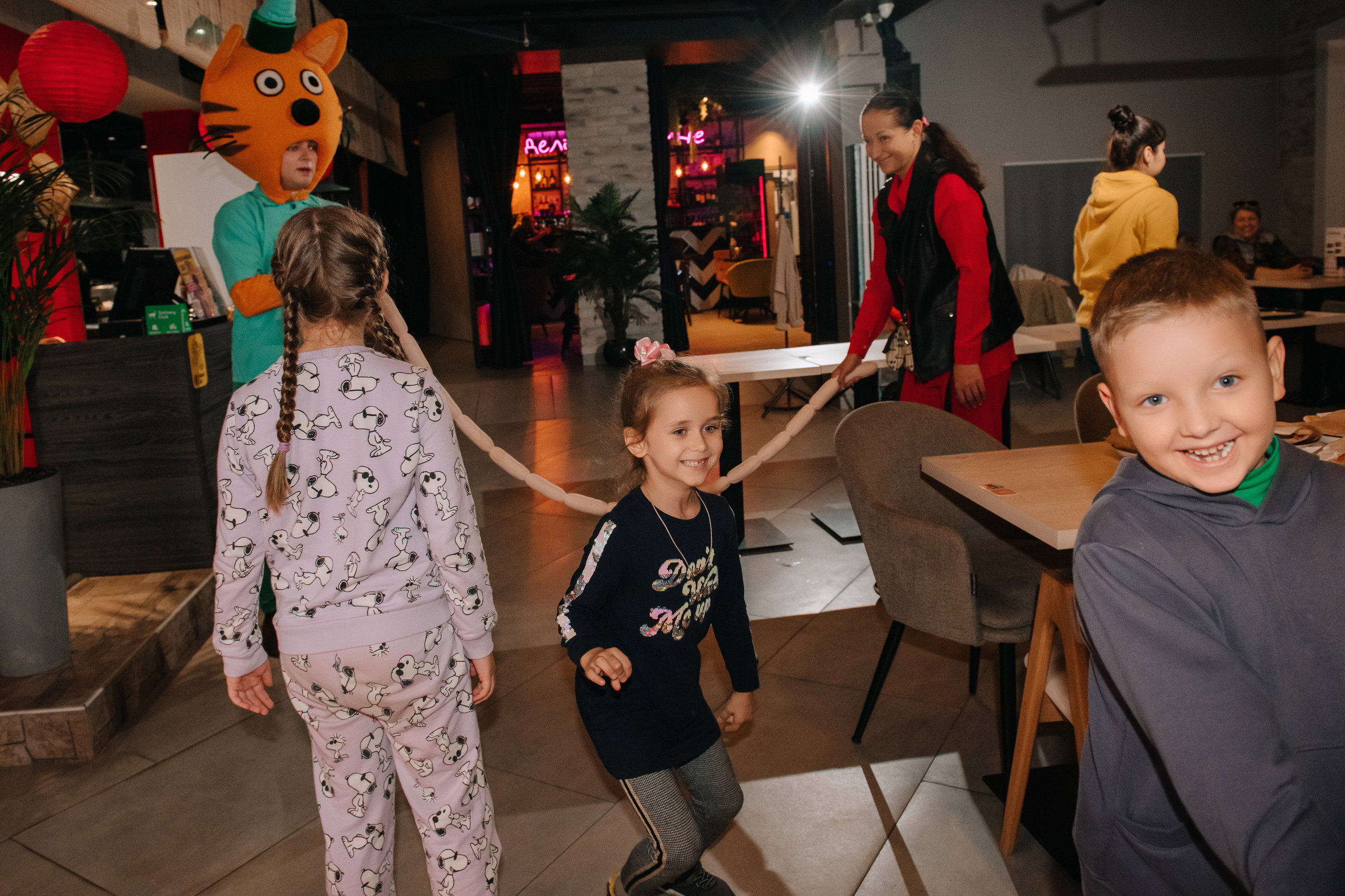 Гастродвор. Детский мастер-класс по приготовлению чикен шварма. Фотограф Валерия Голубева (Миронова)