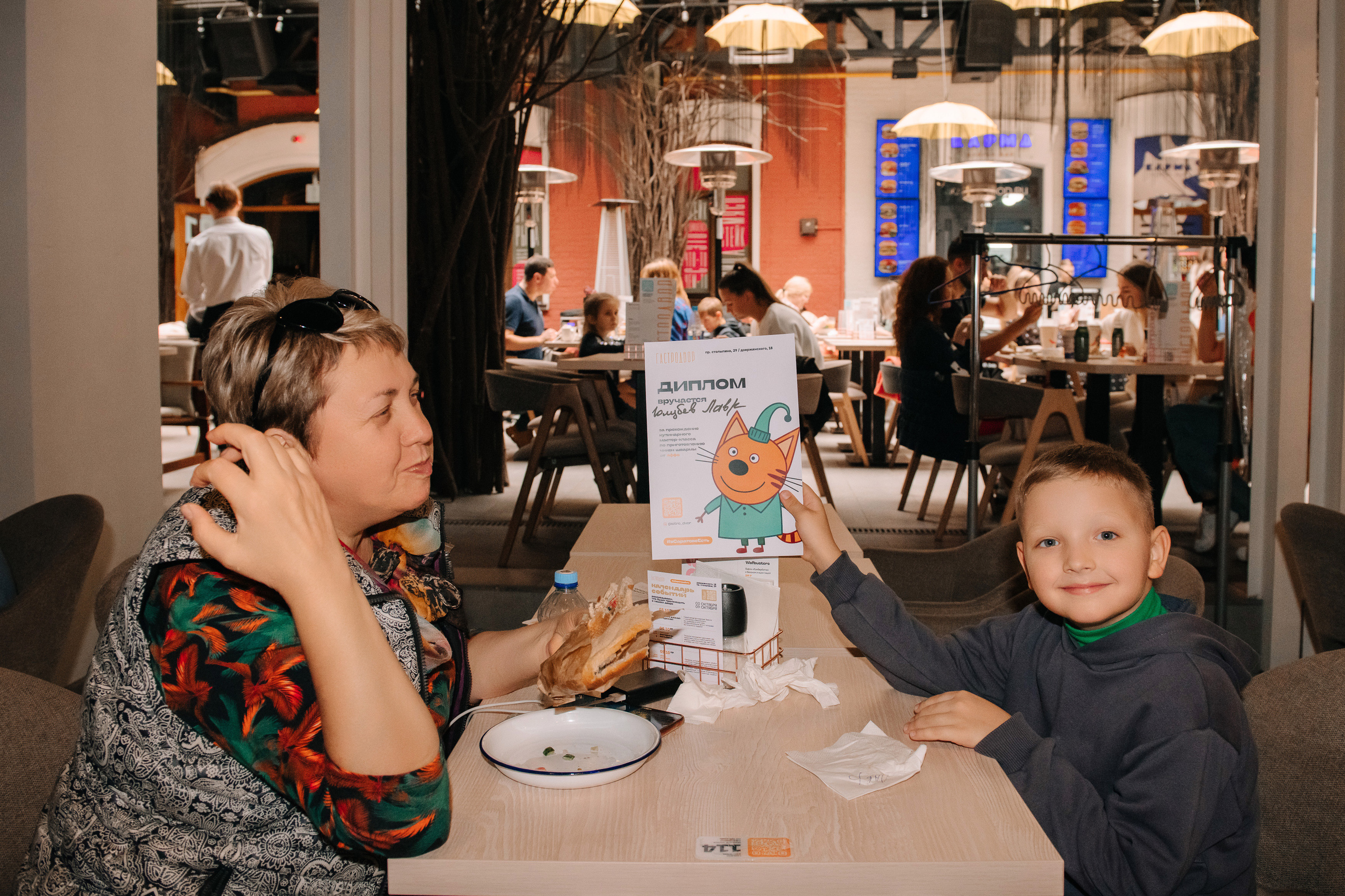 Гастродвор. Детский мастер-класс по приготовлению чикен шварма. Фотограф Валерия Голубева (Миронова)