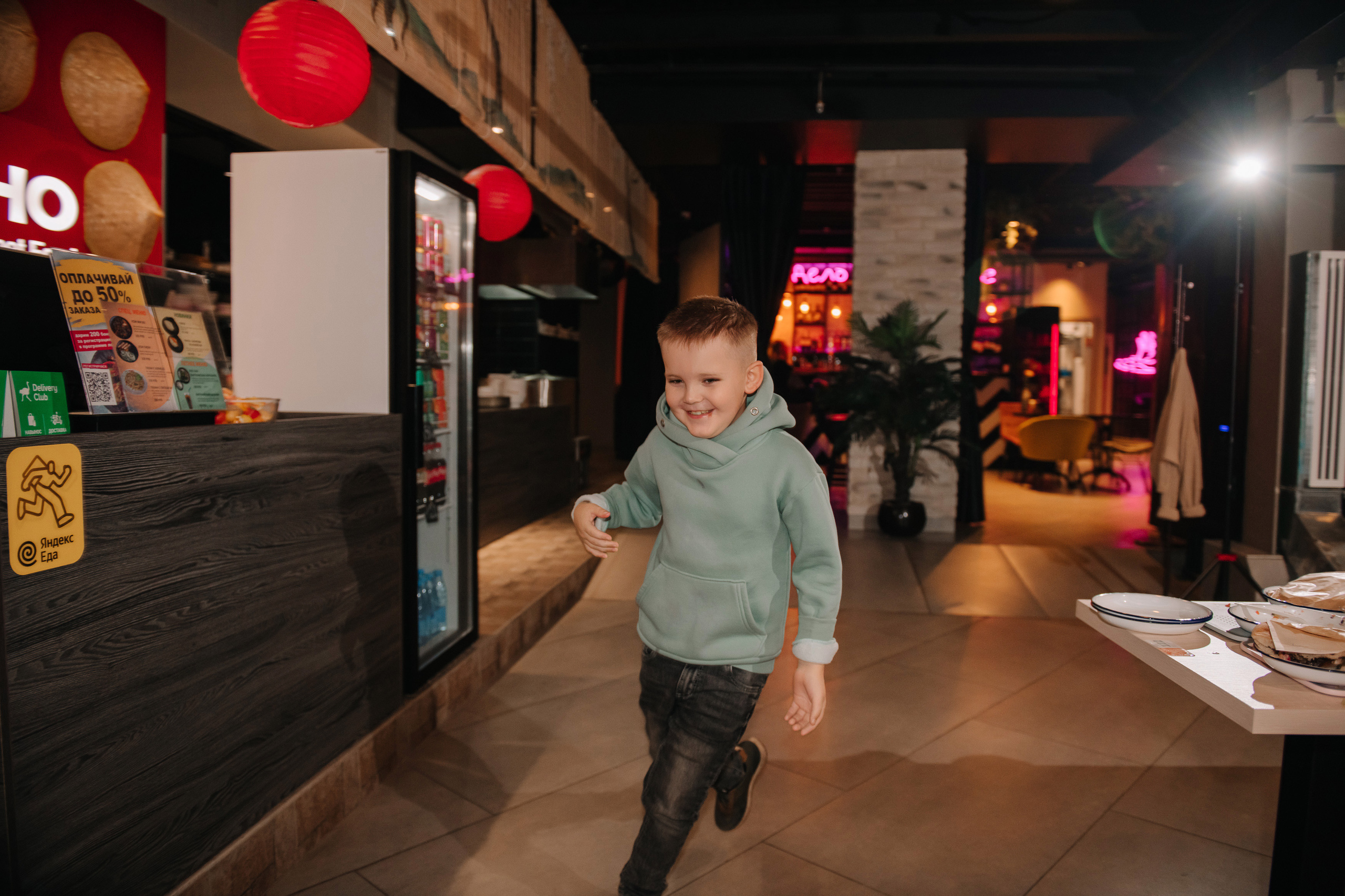 Гастродвор. Детский мастер-класс по приготовлению чикен шварма. Фотограф Валерия Голубева (Миронова)