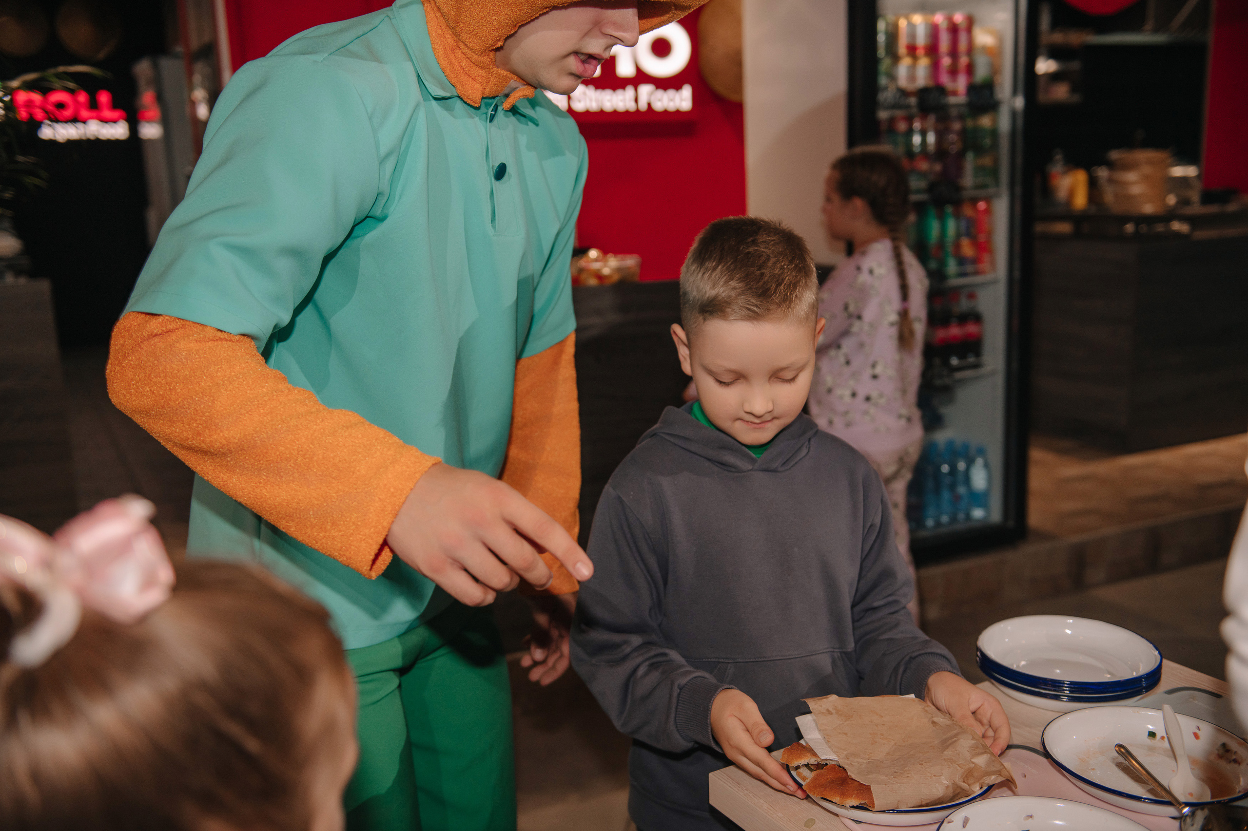 Гастродвор. Детский мастер-класс по приготовлению чикен шварма. Фотограф Валерия Голубева (Миронова)