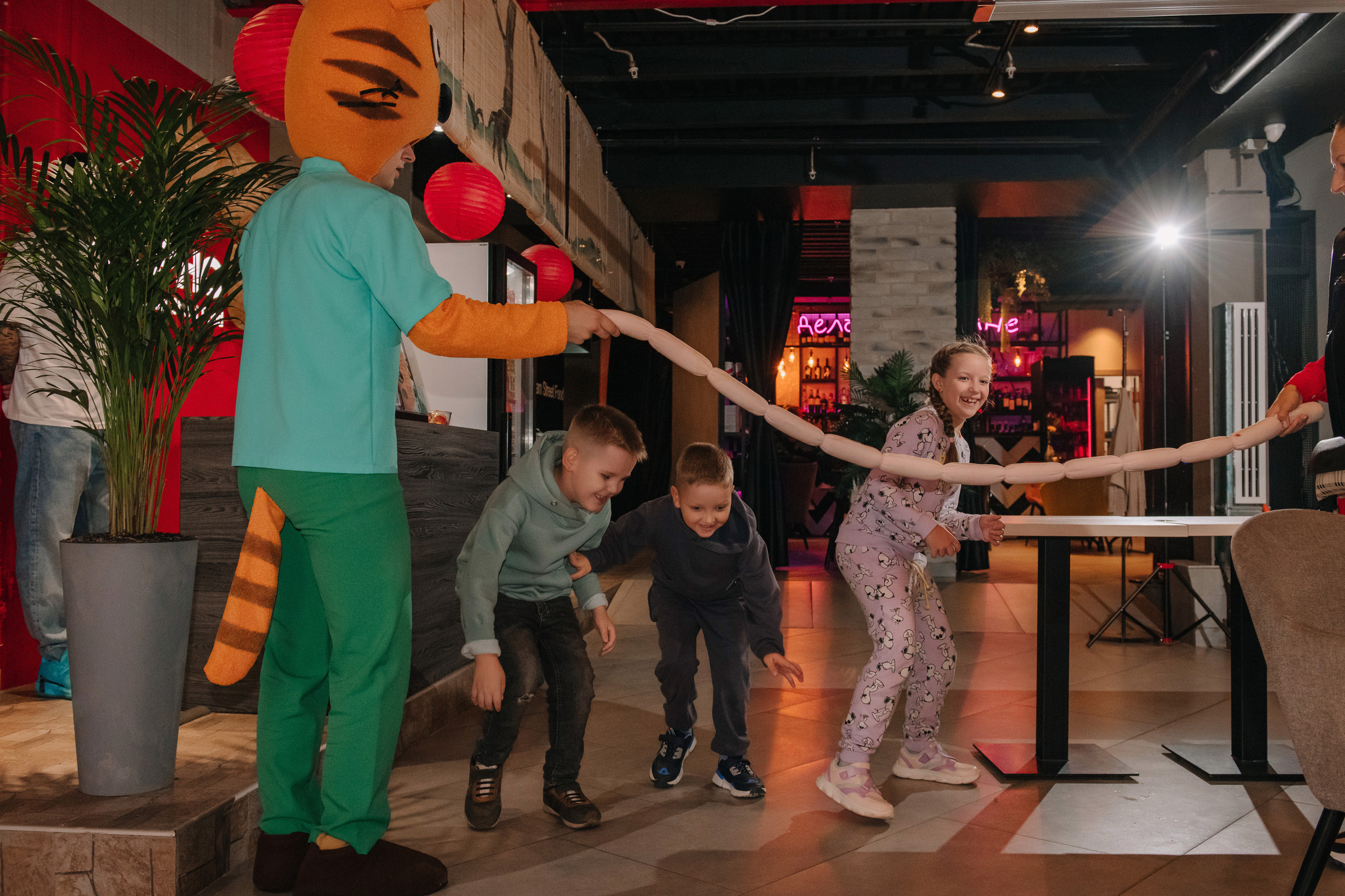 Гастродвор. Детский мастер-класс по приготовлению чикен шварма. Фотограф Валерия Голубева (Миронова)