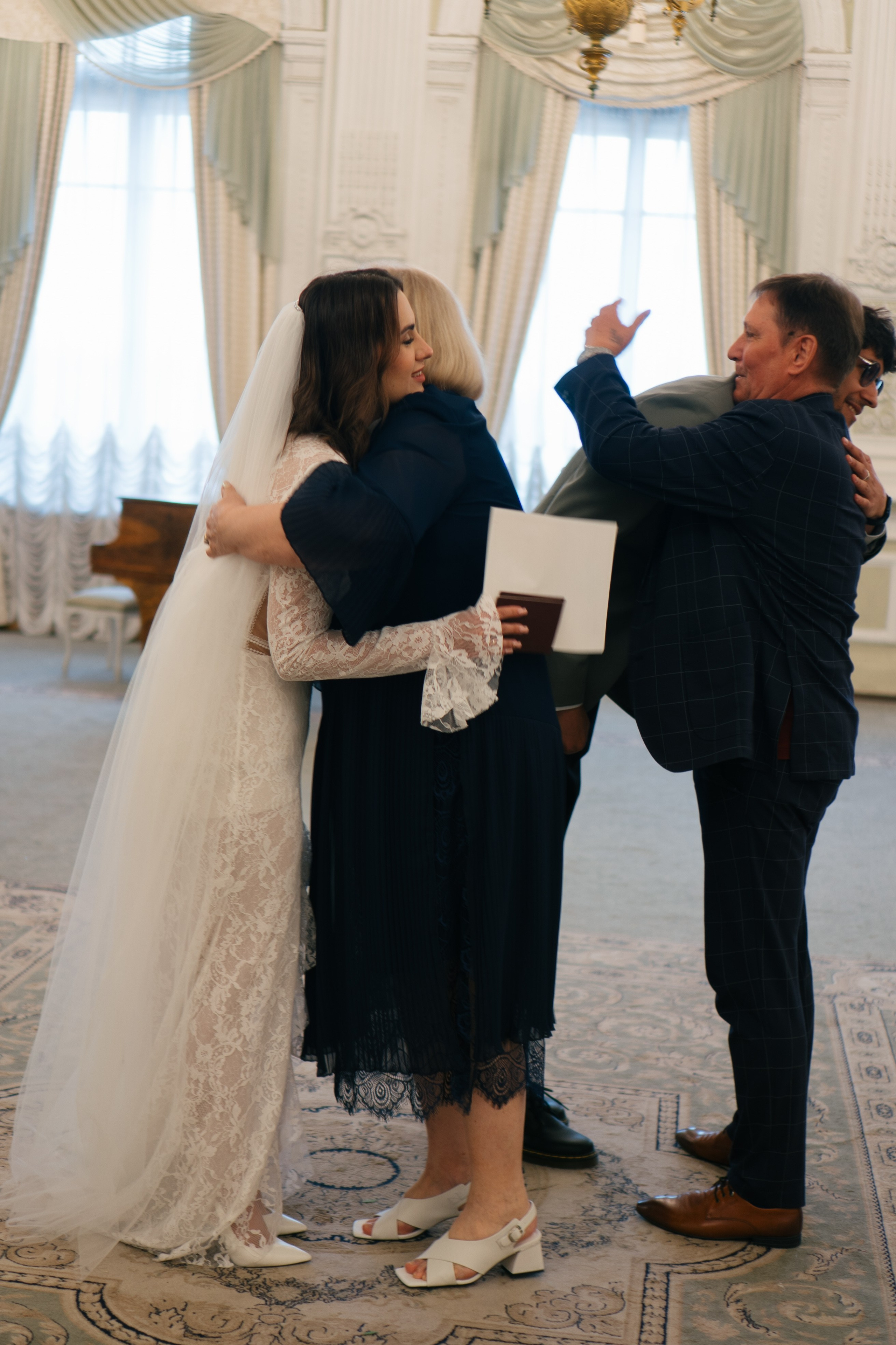 СЪЁМКИ В ПЕРВОМ ДВОРЦЕ ПРОГУЛКА И СТУДИЯ. Профессиональный фотограф, Санкт-Петербург — Виктория Богомолова