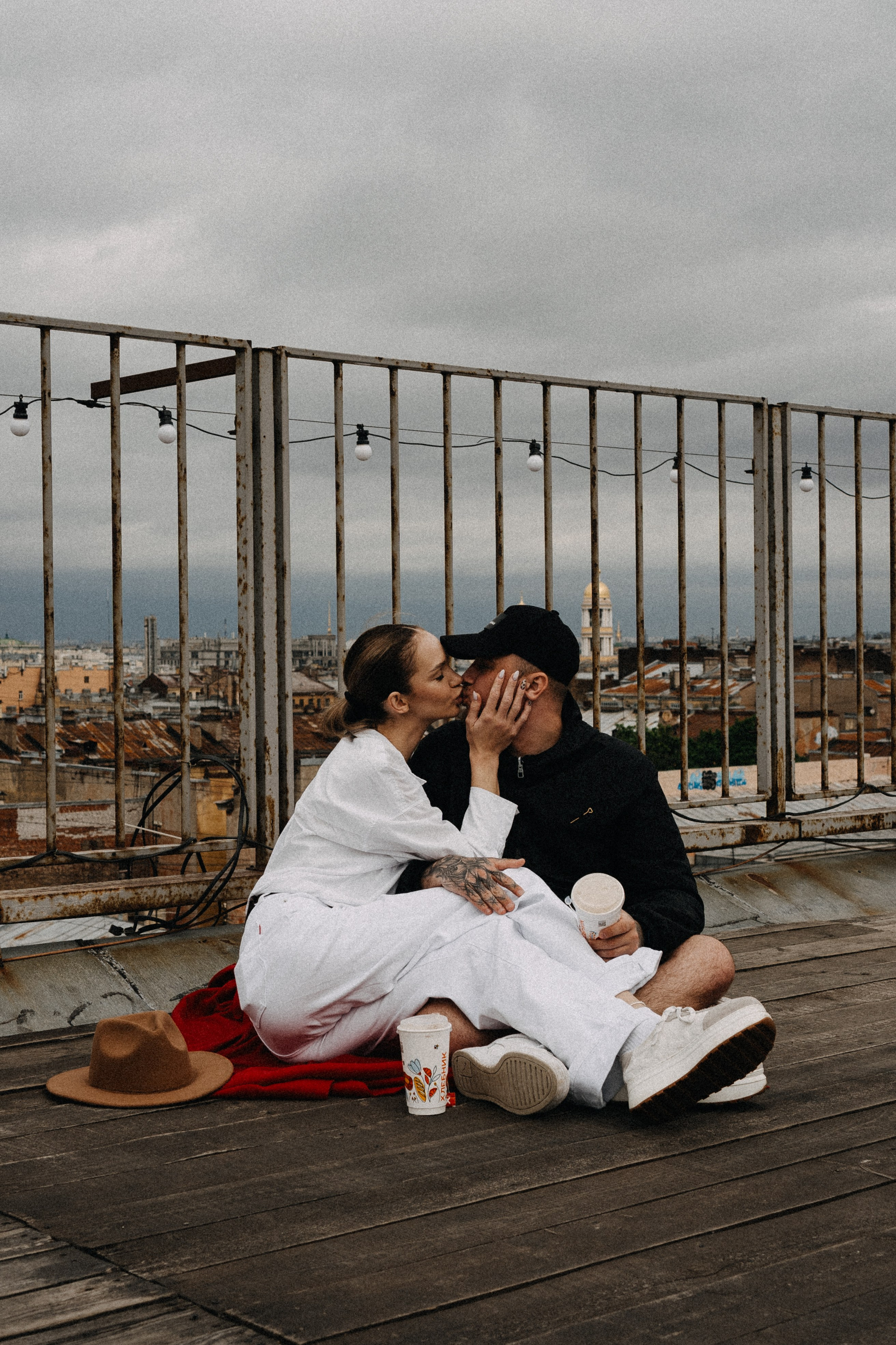 МЫ ГУЛЯЛИ ПРО КРЫШАМ ПИТЕРА. Профессиональный фотограф, Санкт-Петербург — Виктория Богомолова